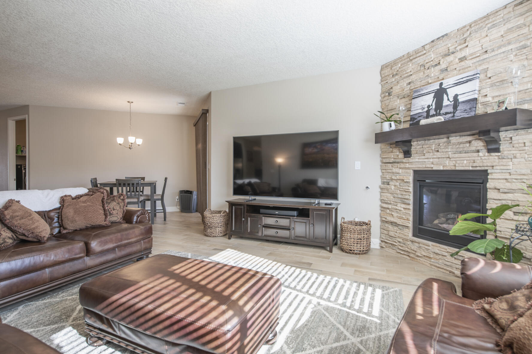 1724 Roble Drive