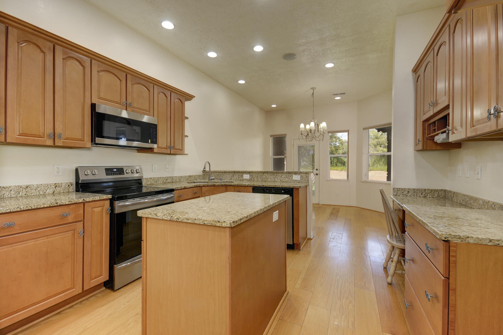 1439 TIERRA VERDE Place SW