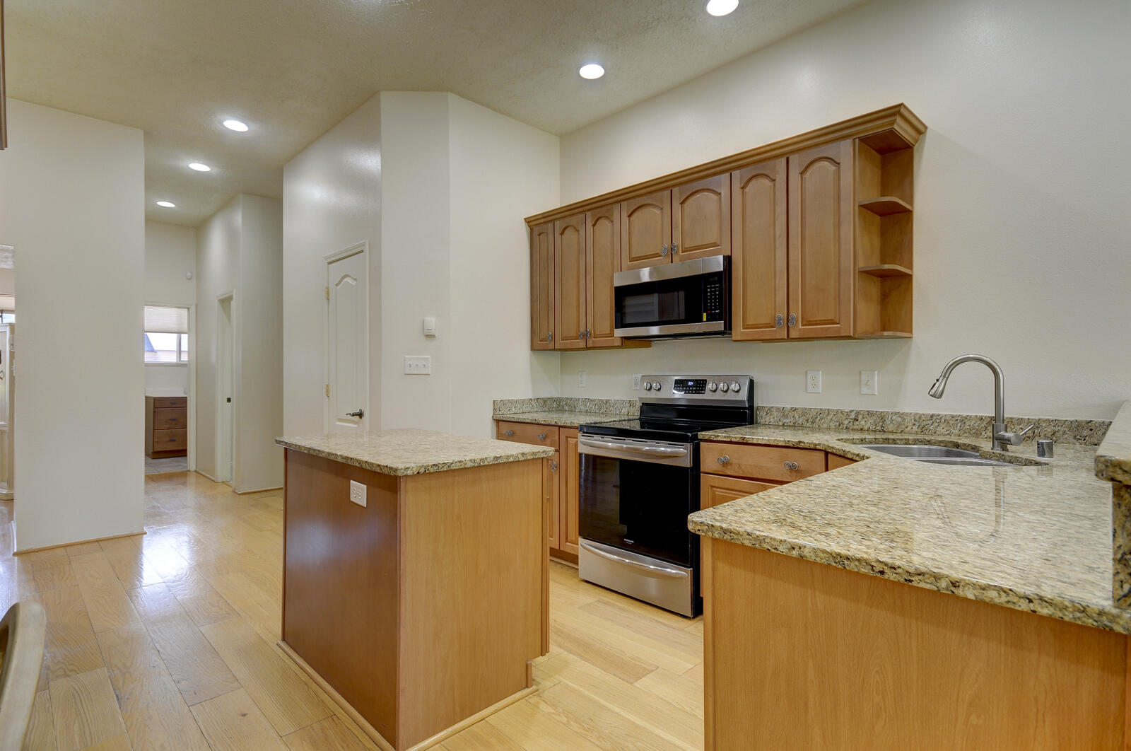 1439 TIERRA VERDE Place SW