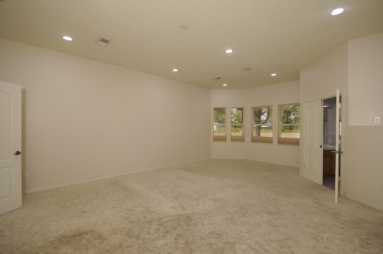 1439 TIERRA VERDE Place SW