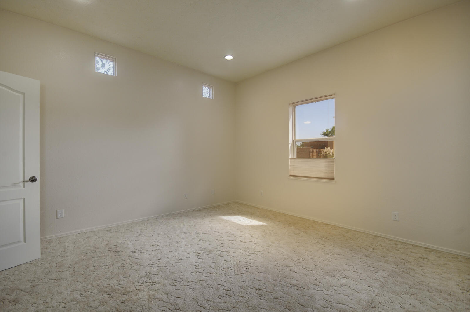 1439 TIERRA VERDE Place SW