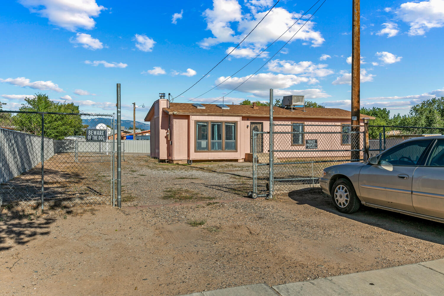 2440 Serna Road NW