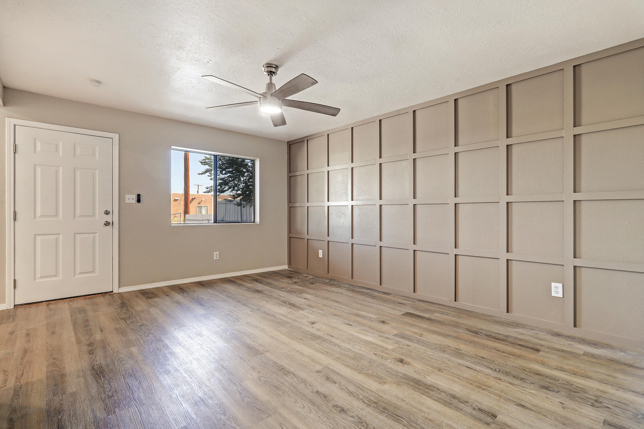 1013 Picard Avenue