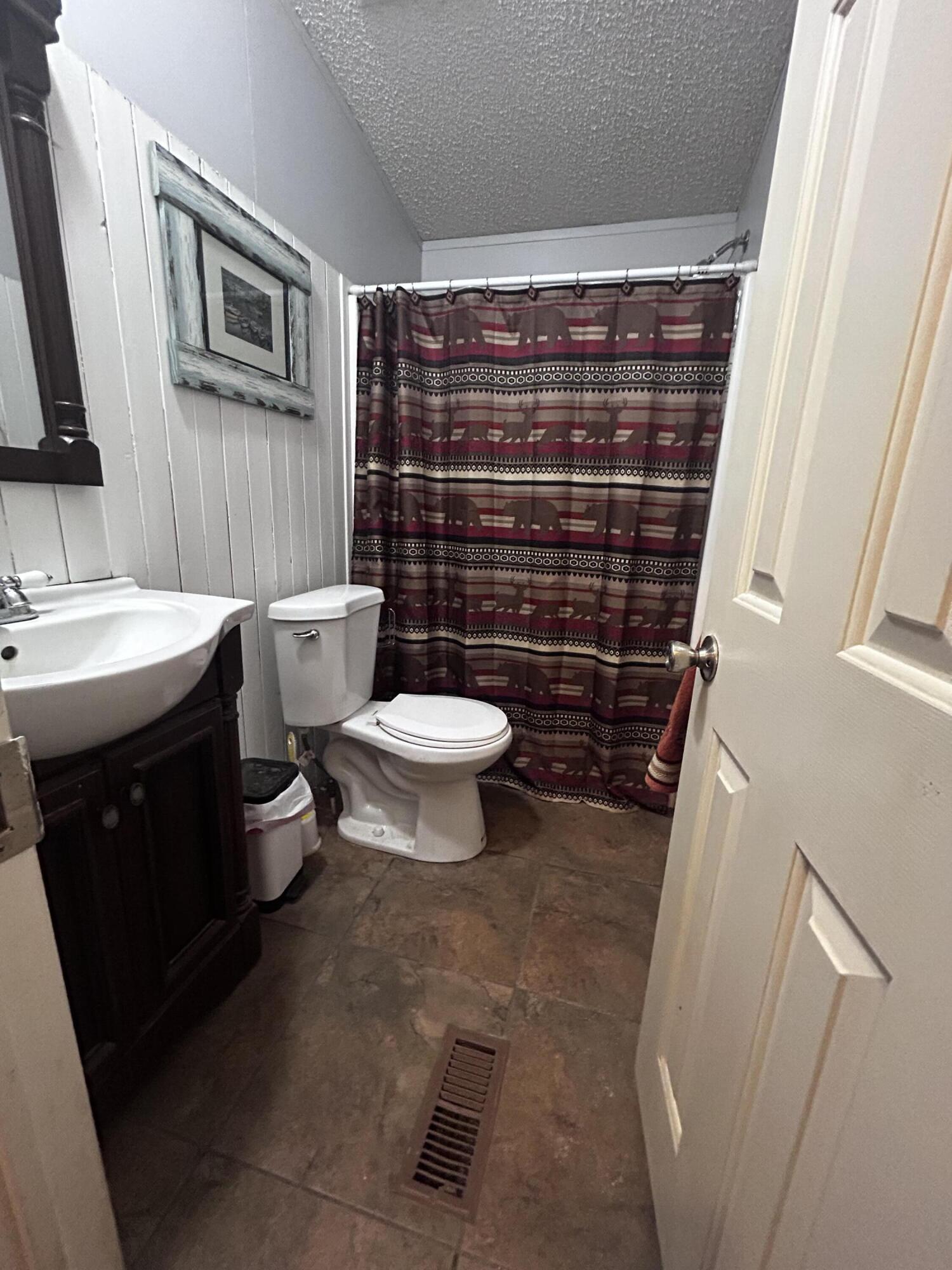 82 Holli Loop