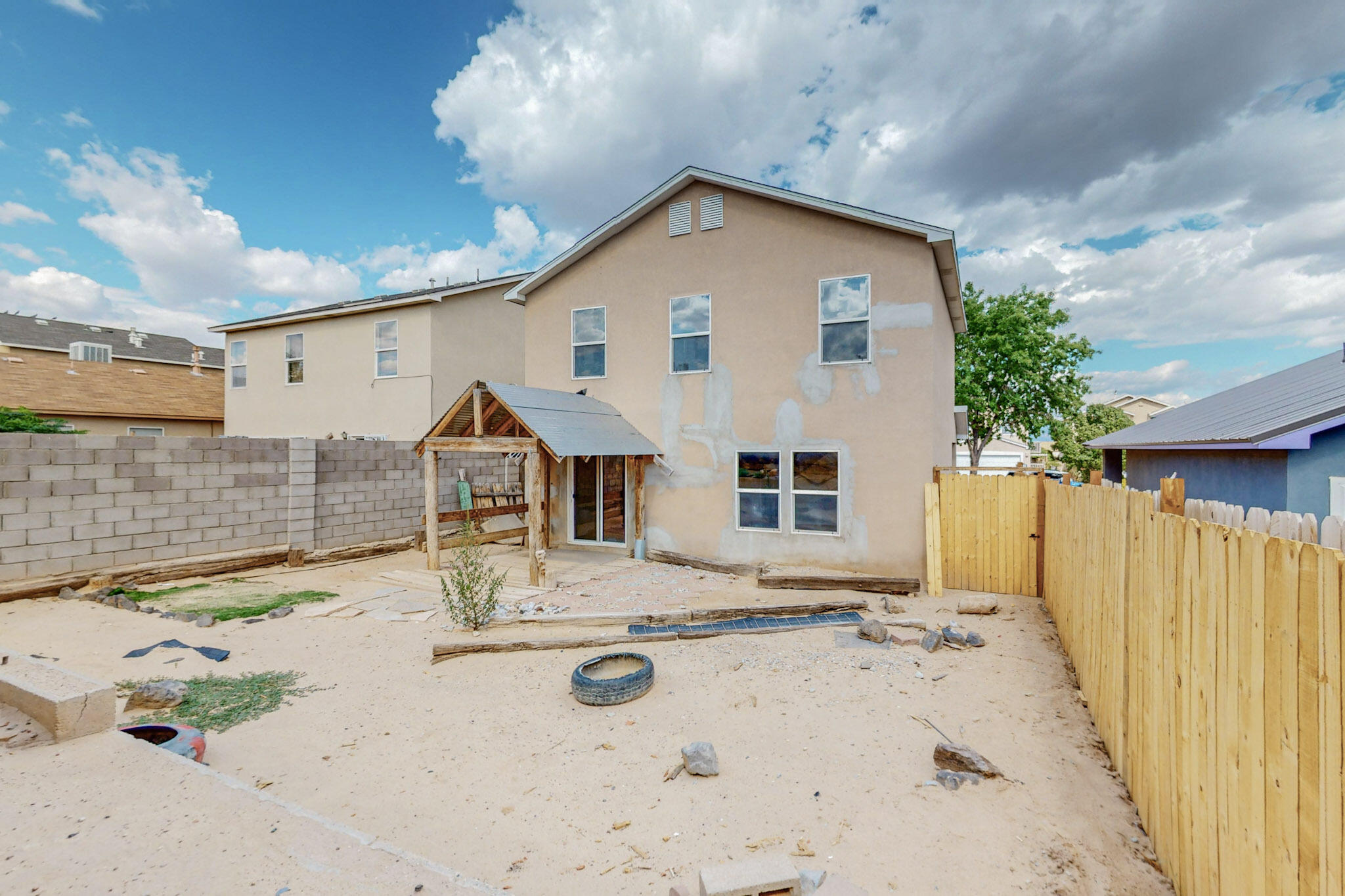 1325 Ojo Sarco Street SW