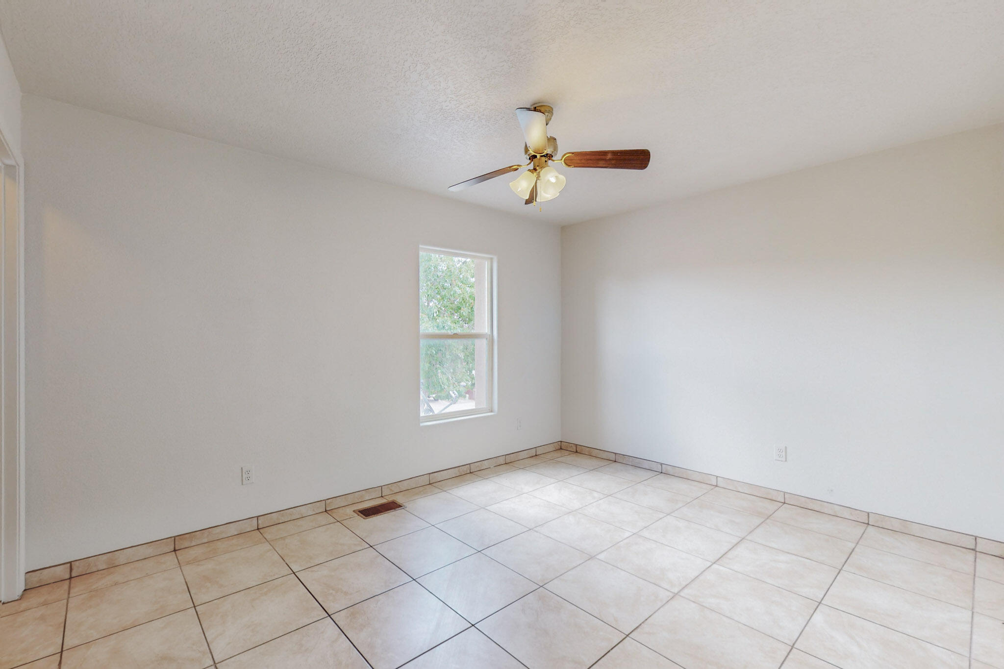 1325 Ojo Sarco Street SW