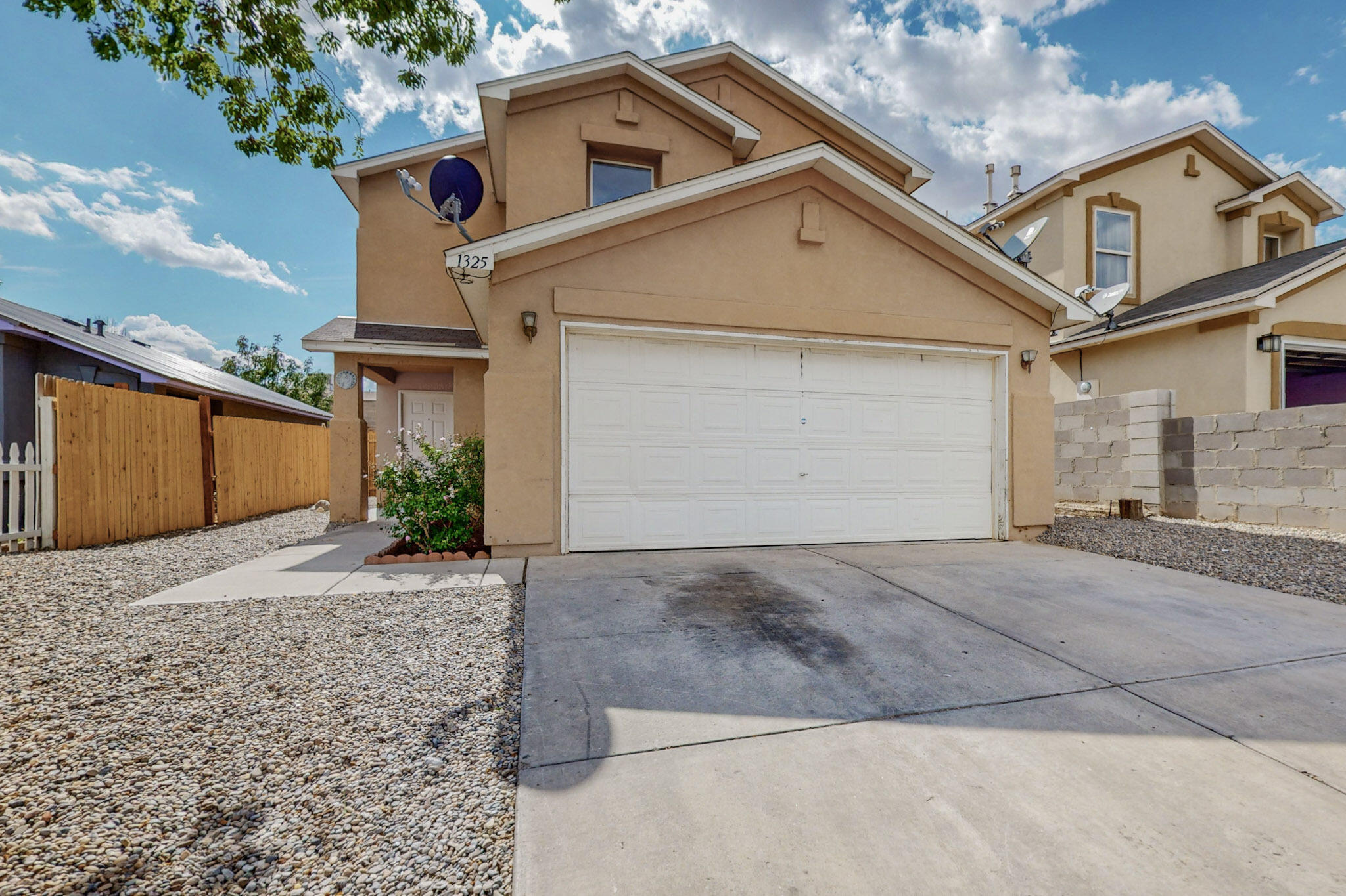 1325 Ojo Sarco Street SW