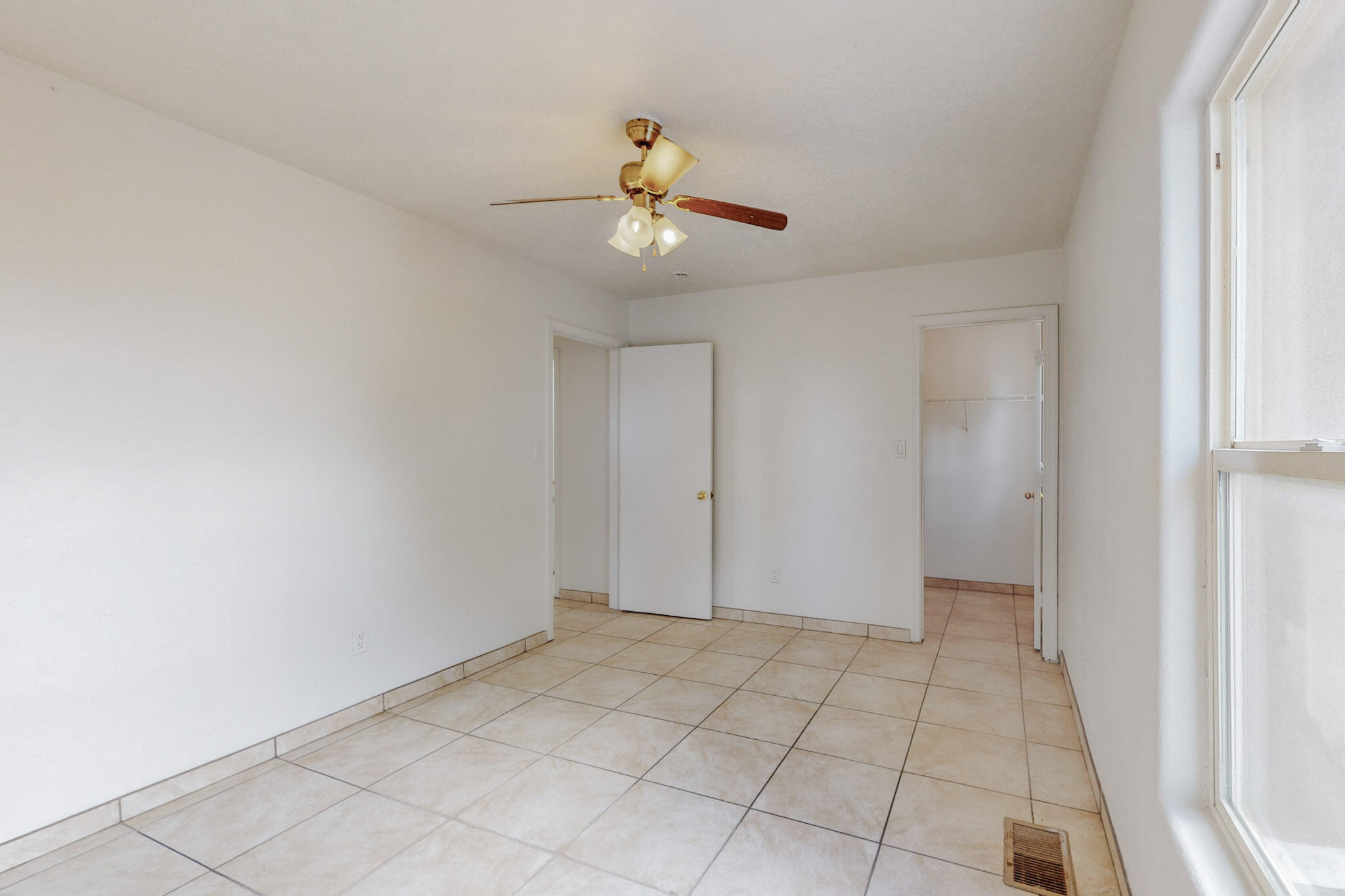 1325 Ojo Sarco Street SW