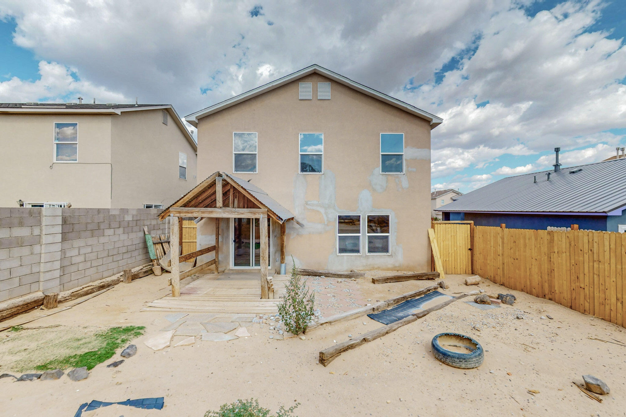 1325 Ojo Sarco Street SW