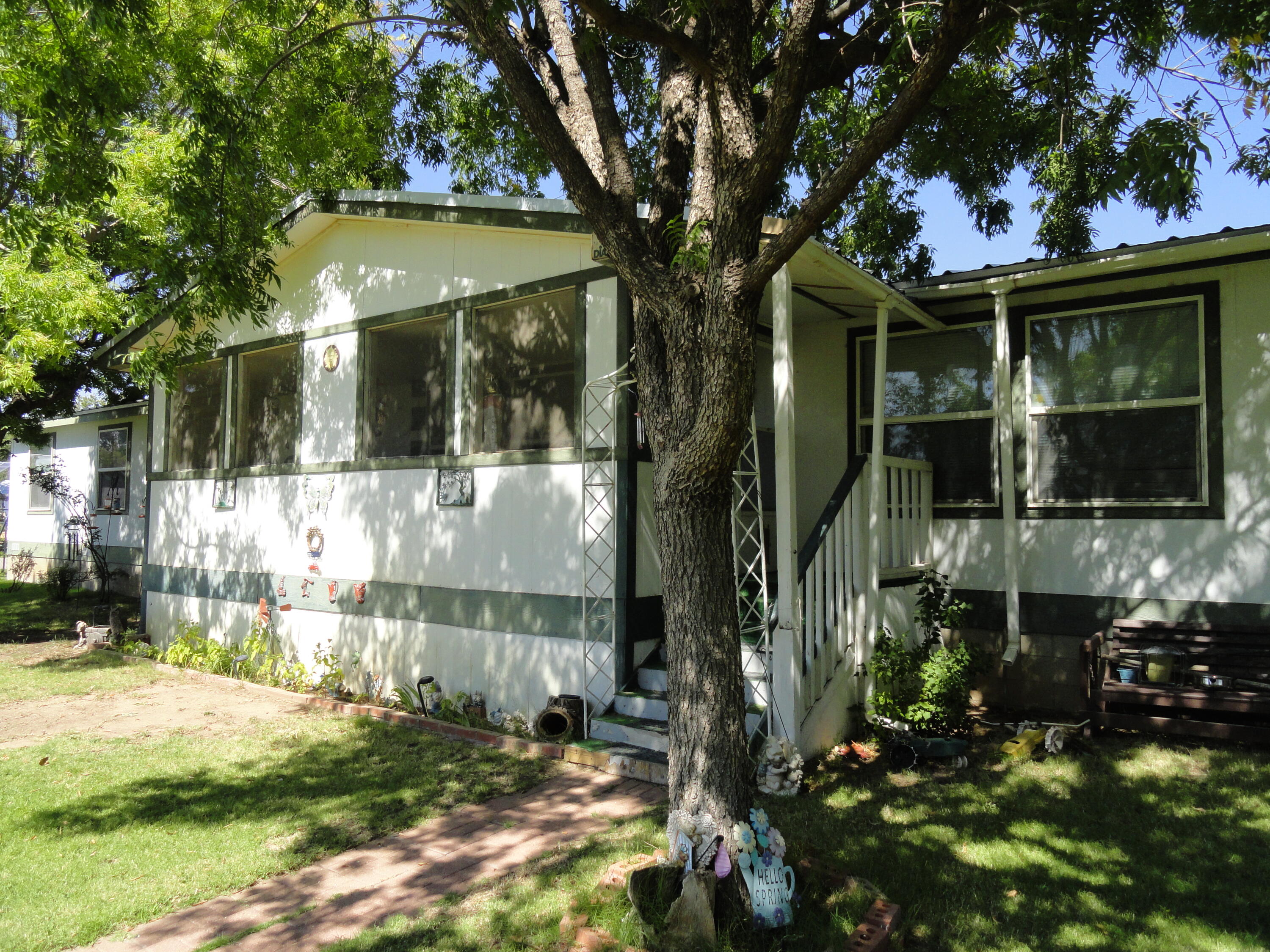 462 Diana Drive NE