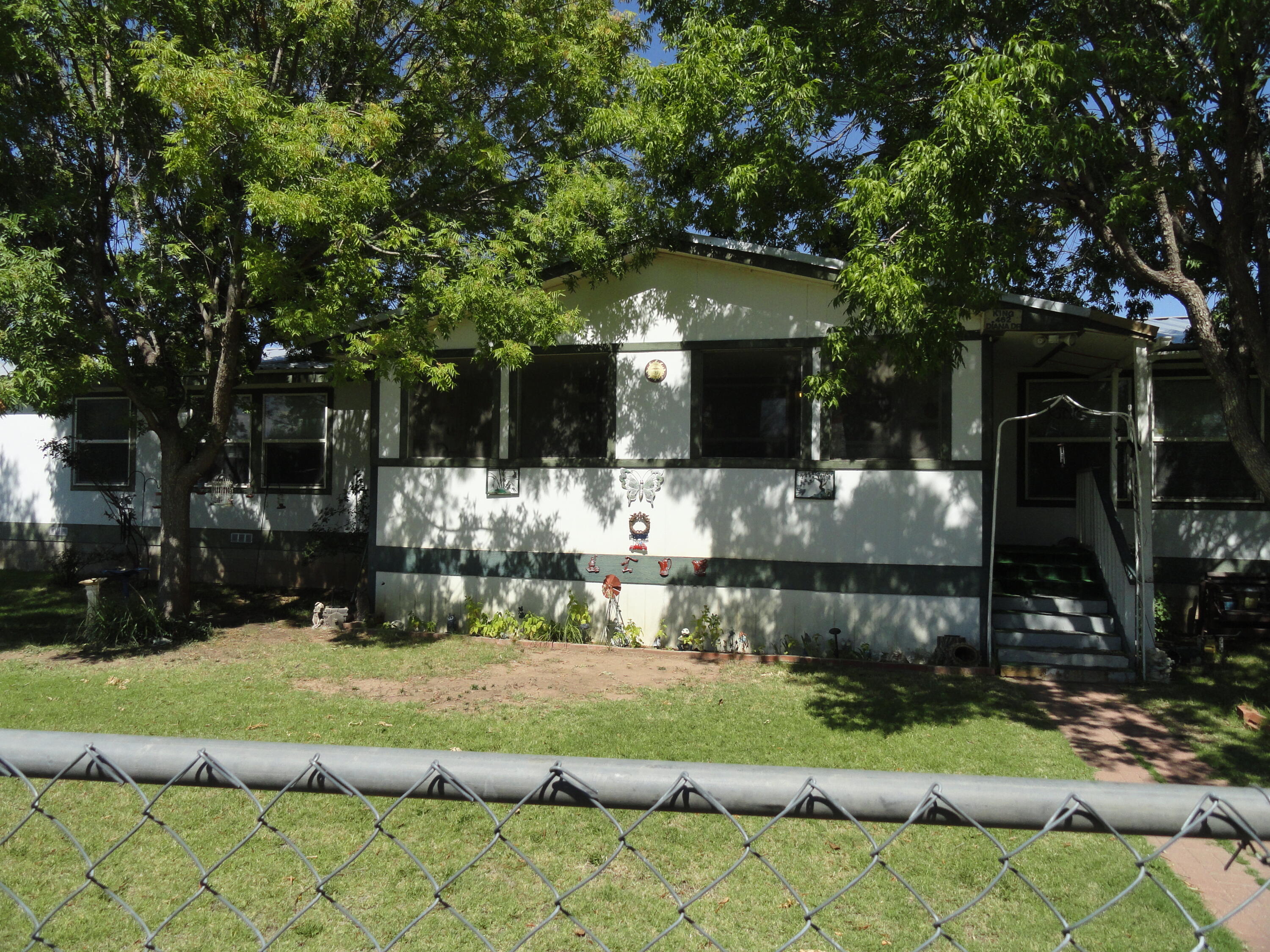 462 Diana Drive NE