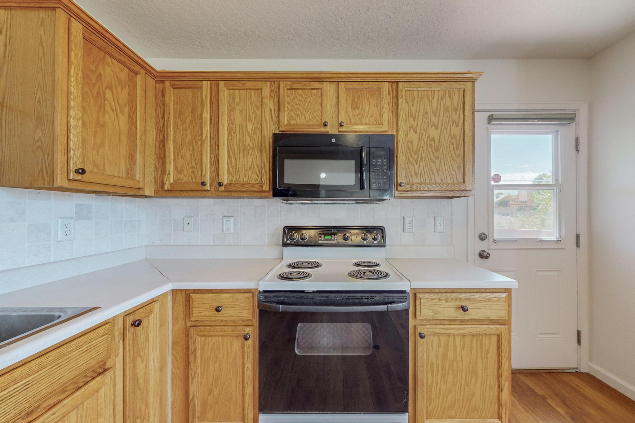 4228 SEDAN Road NW