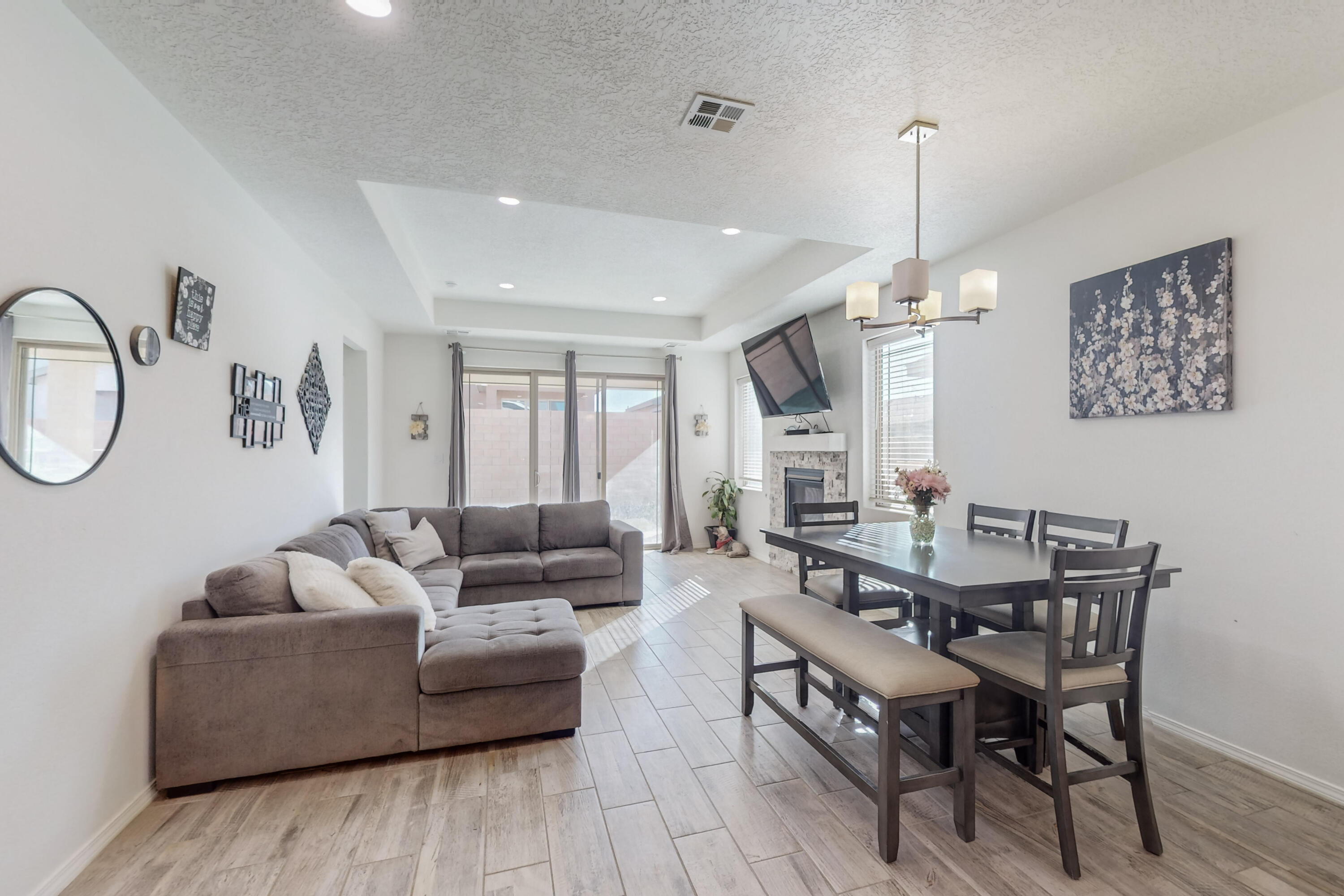 2676 Camino Plata Loop NE