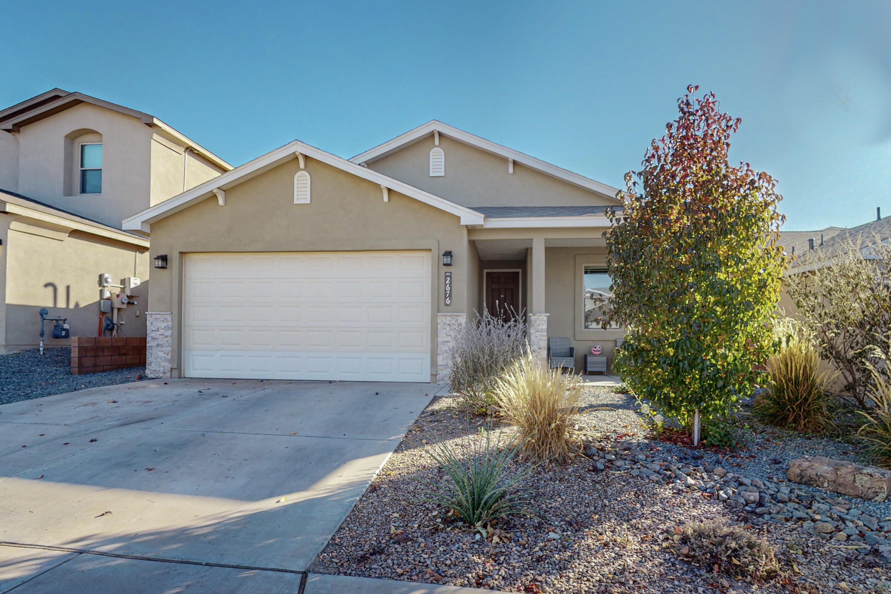 2676 Camino Plata Loop NE