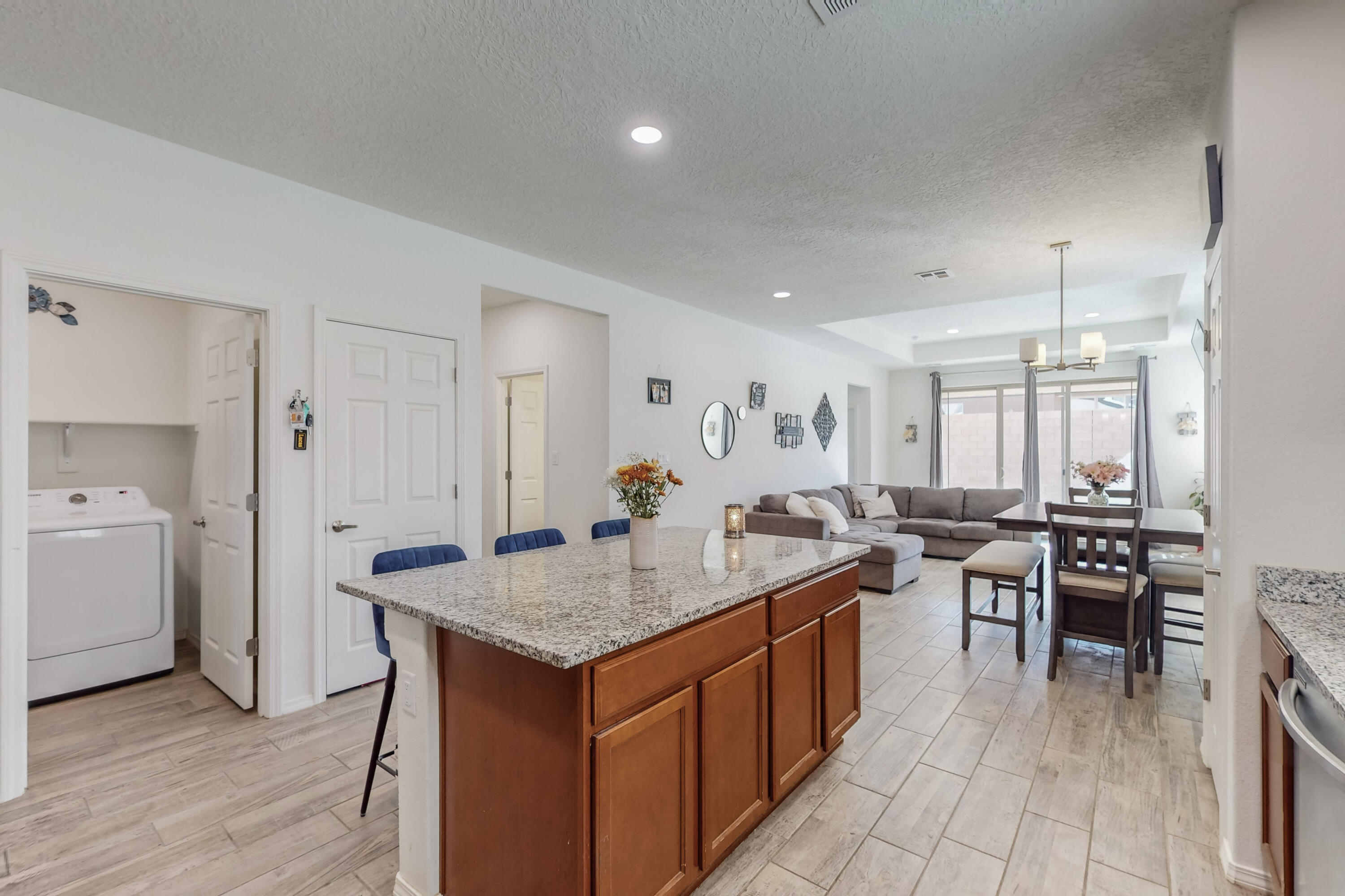 2676 Camino Plata Loop NE