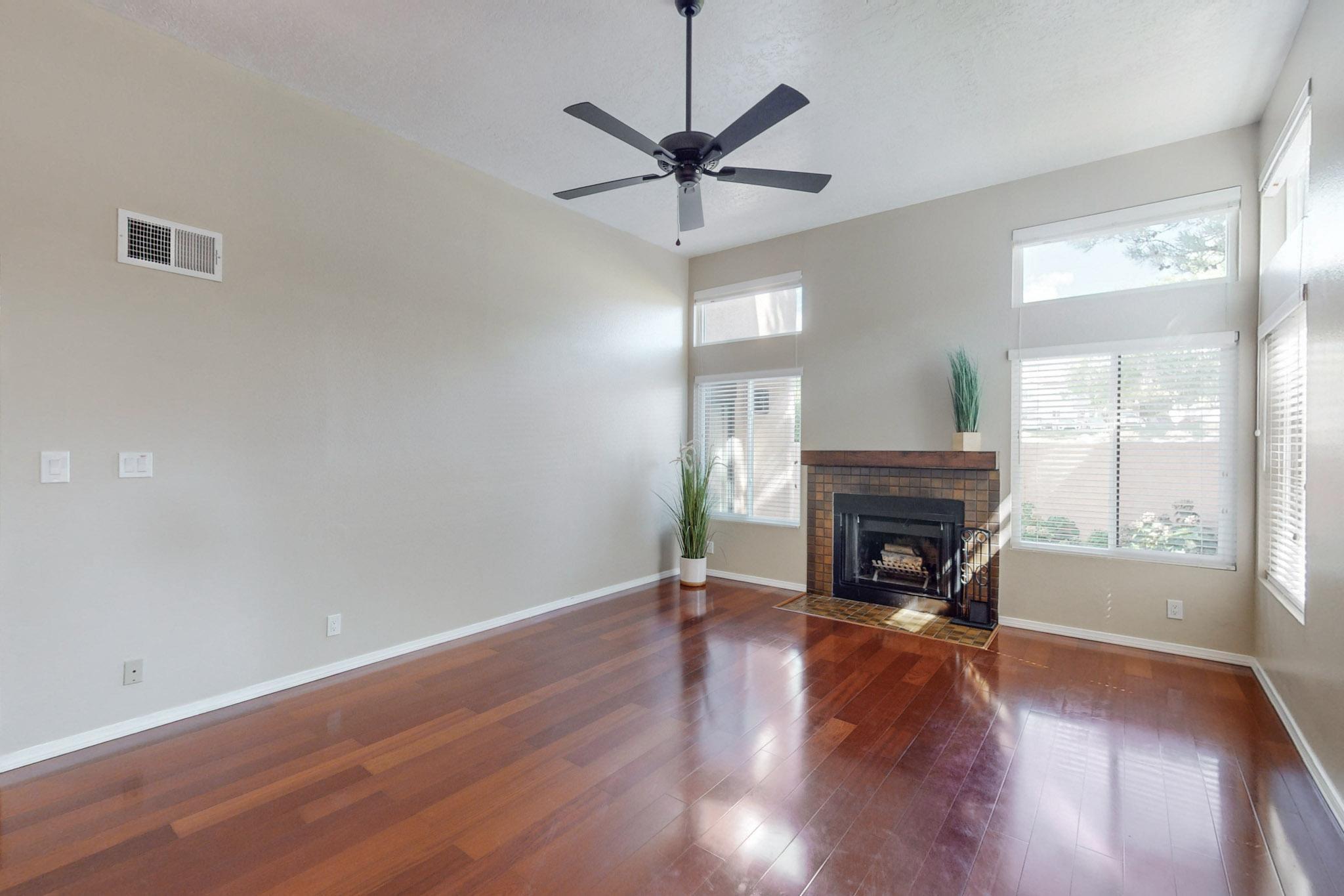 6464 Monte Serrano NE