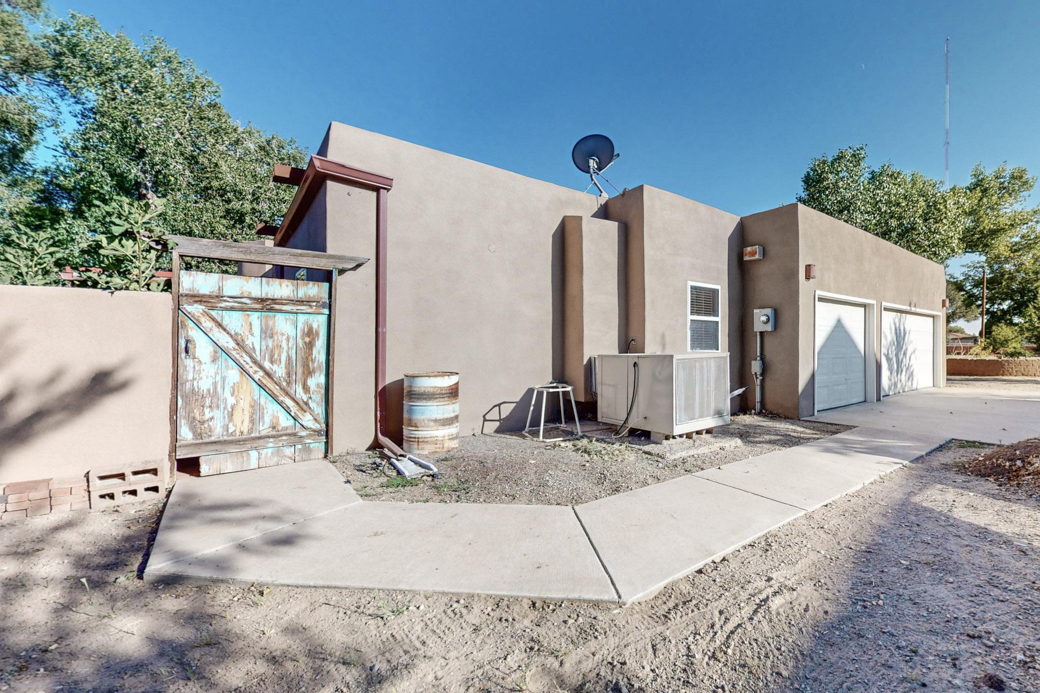 2743 Carson Road NW
