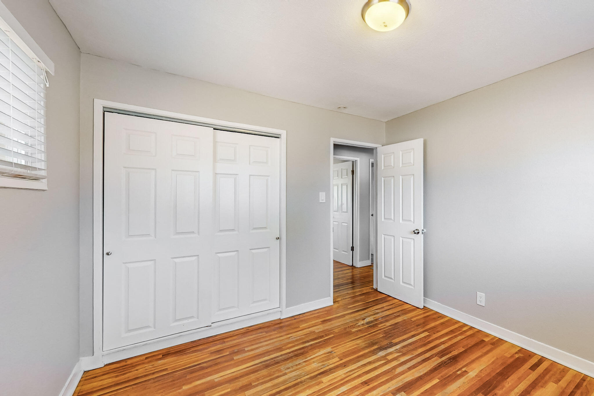 1001 DAKOTA STREET Street SE