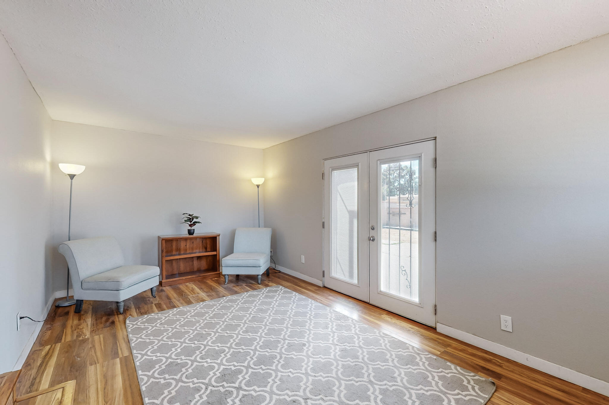 1001 DAKOTA STREET Street SE