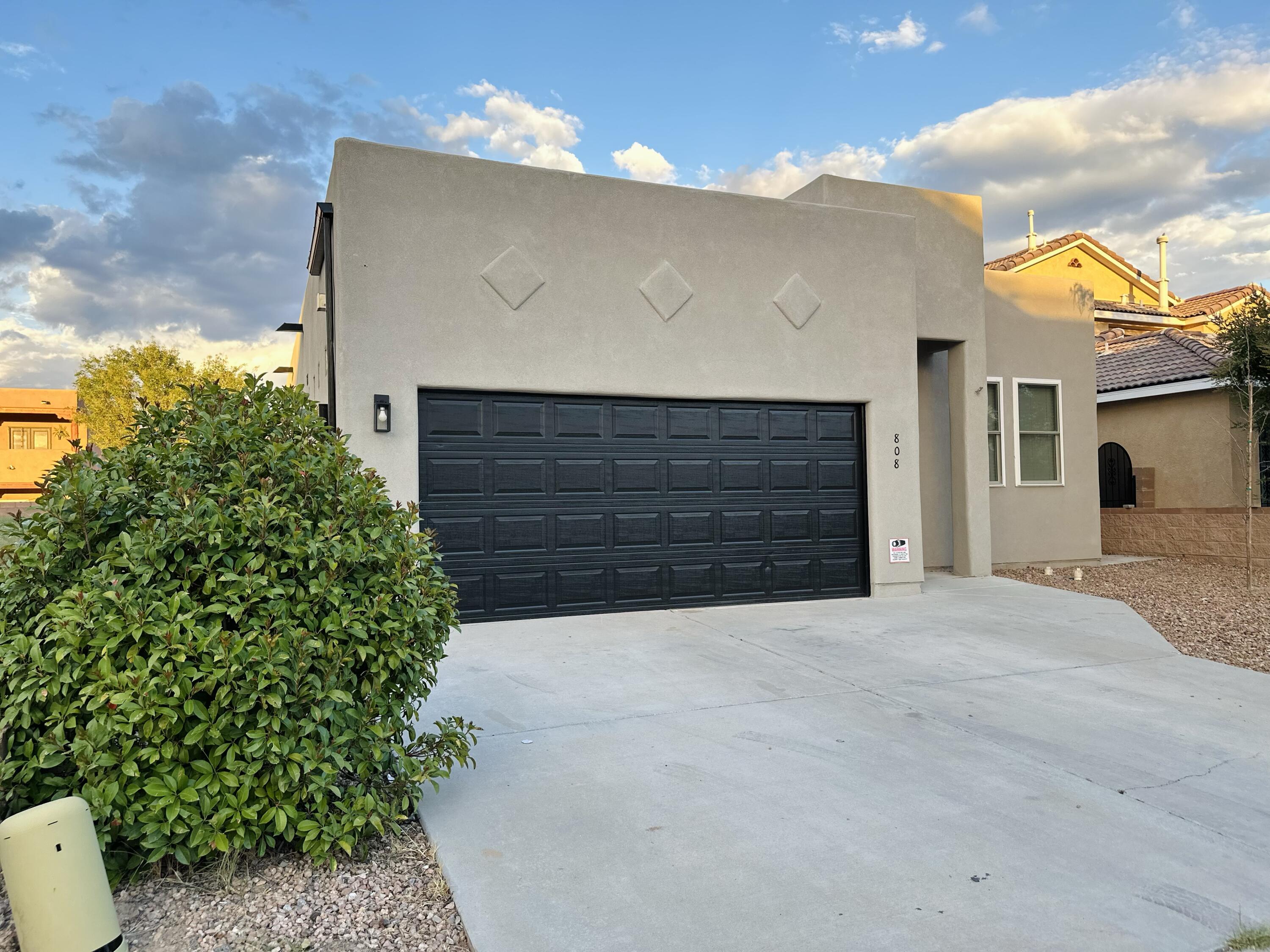 808 Tumulus Drive NW