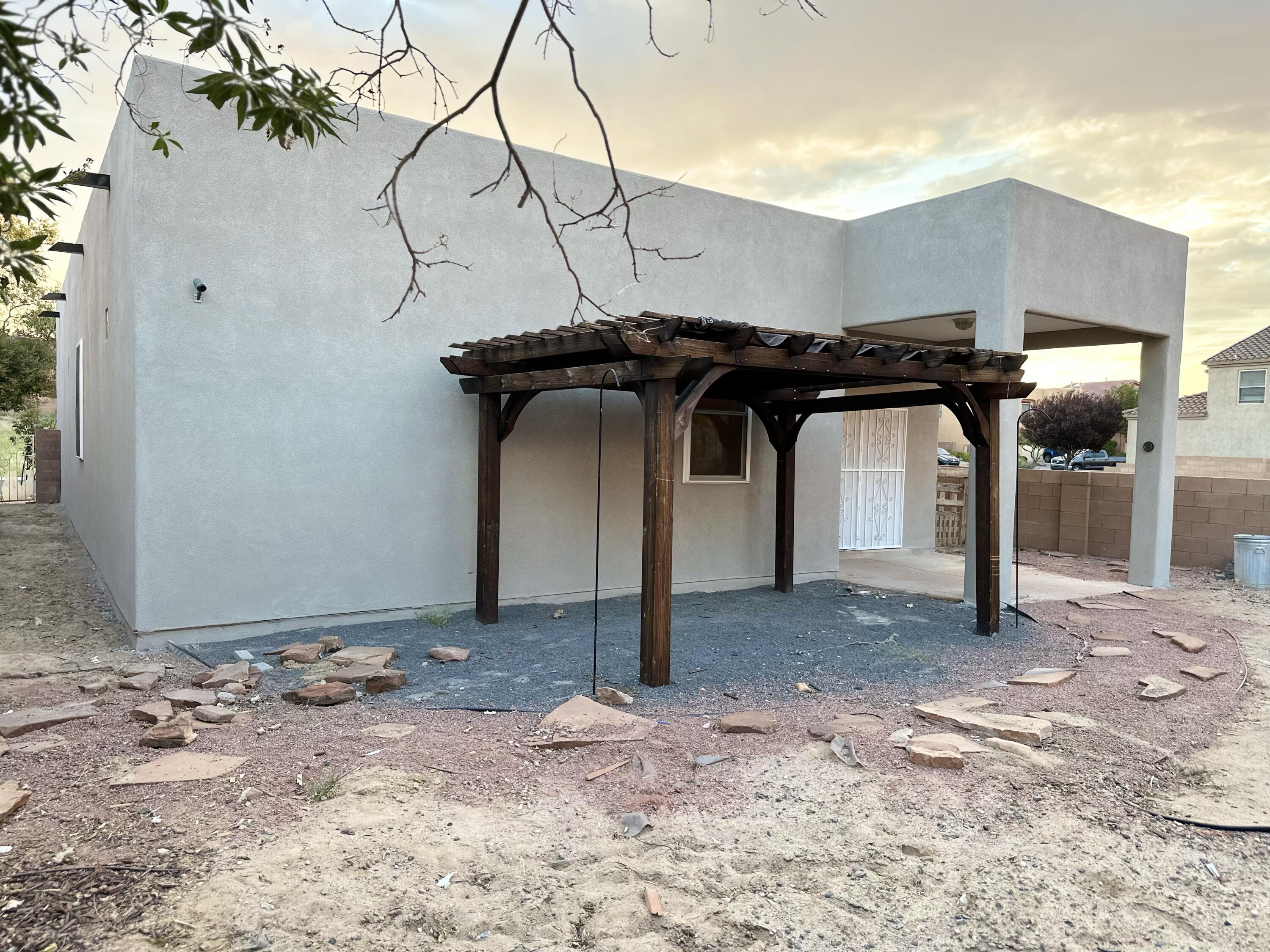 808 Tumulus Drive NW