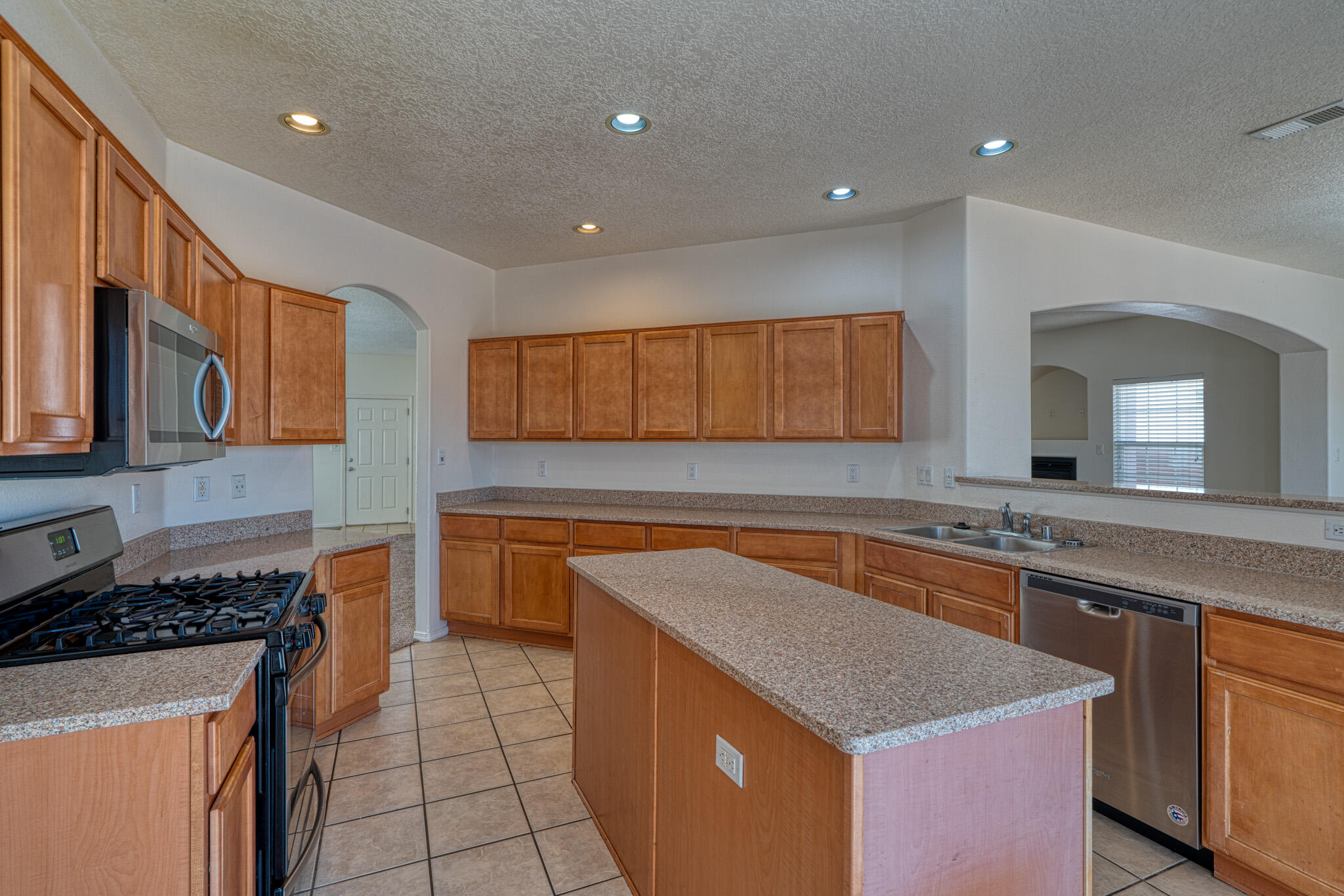 3348 COCHITI Street NE