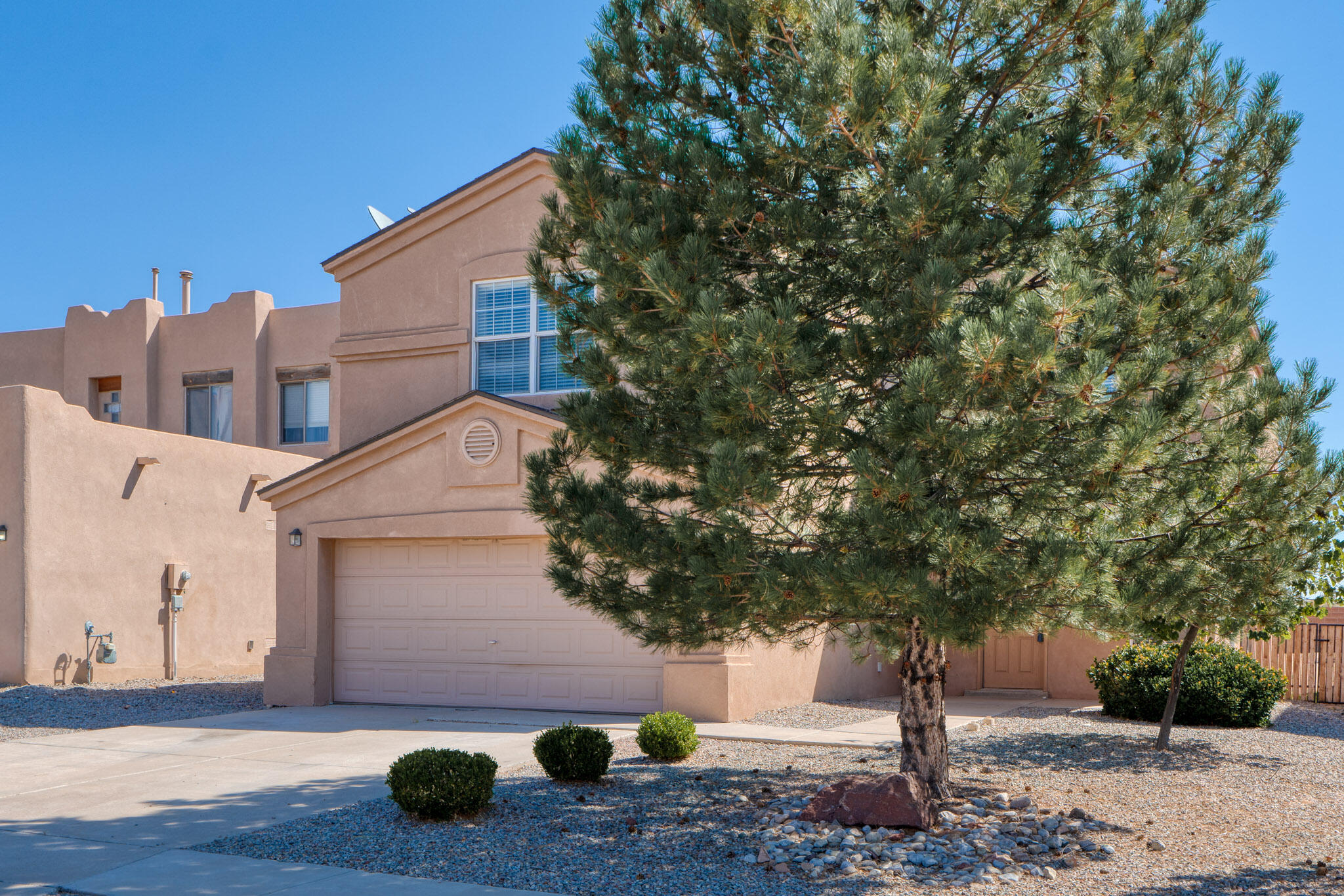 3348 COCHITI Street NE