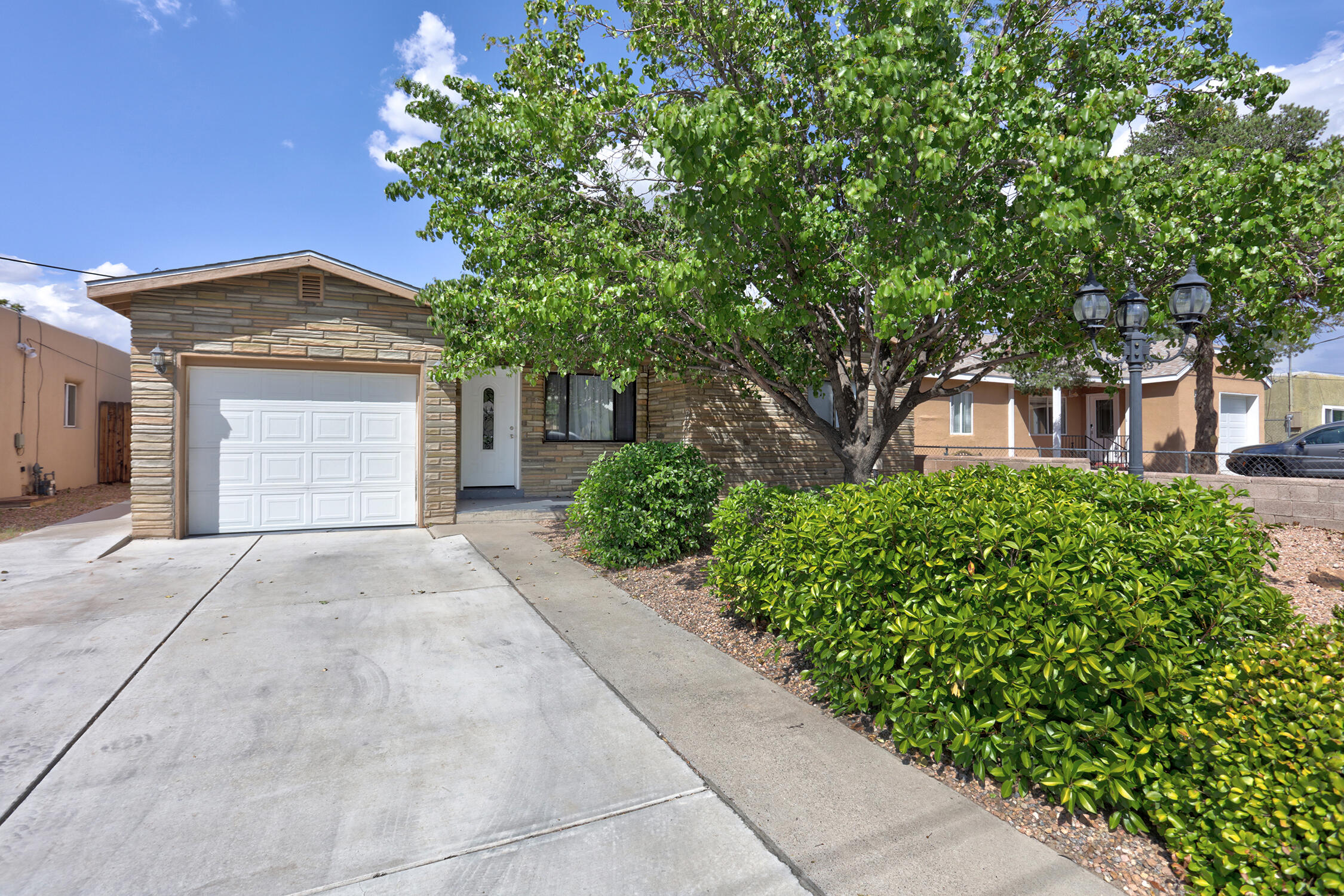 323 Arvada Avenue NE