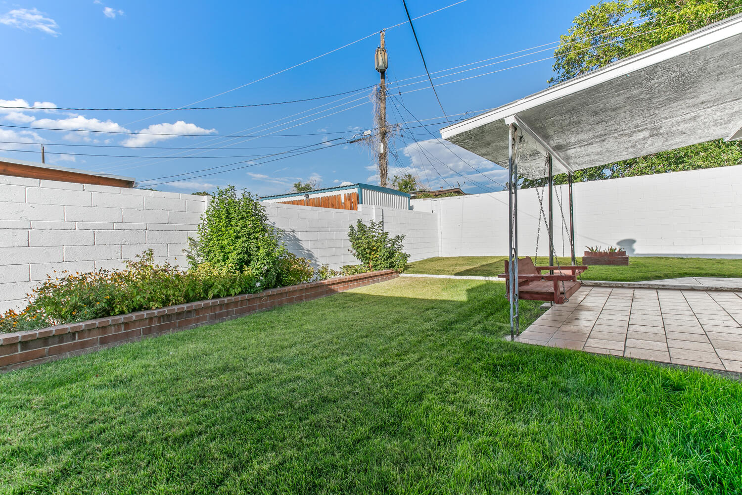 820 Claudine Street NE