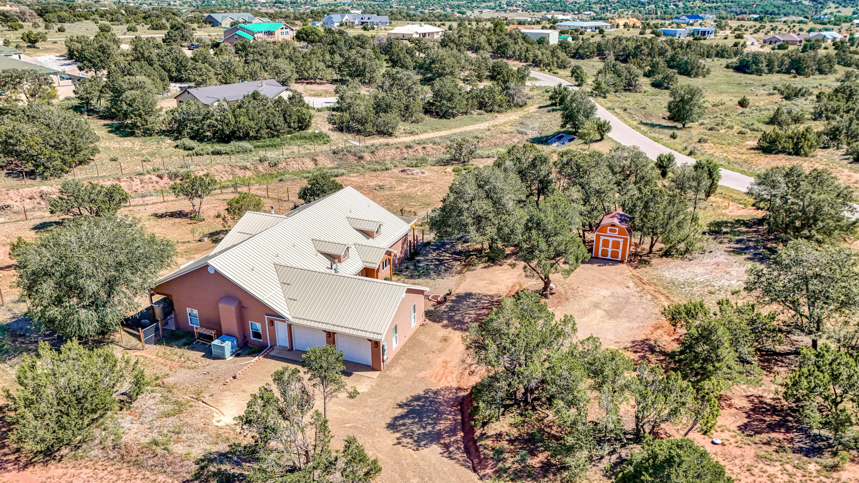 2 Seclusion Court