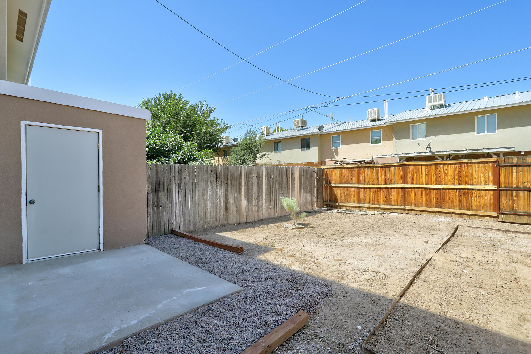 6121 Calle Ocho NW