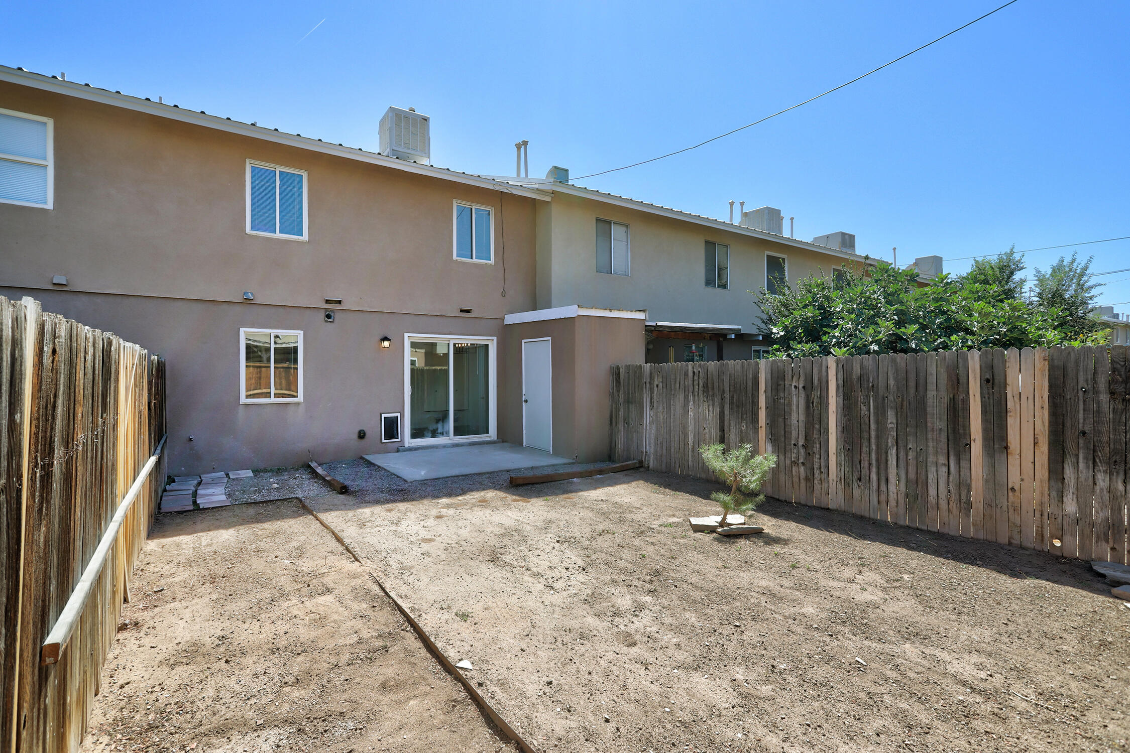 6121 Calle Ocho NW