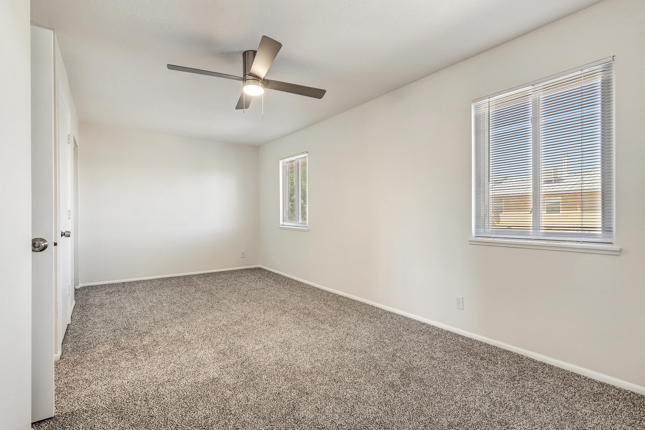 6121 Calle Ocho NW