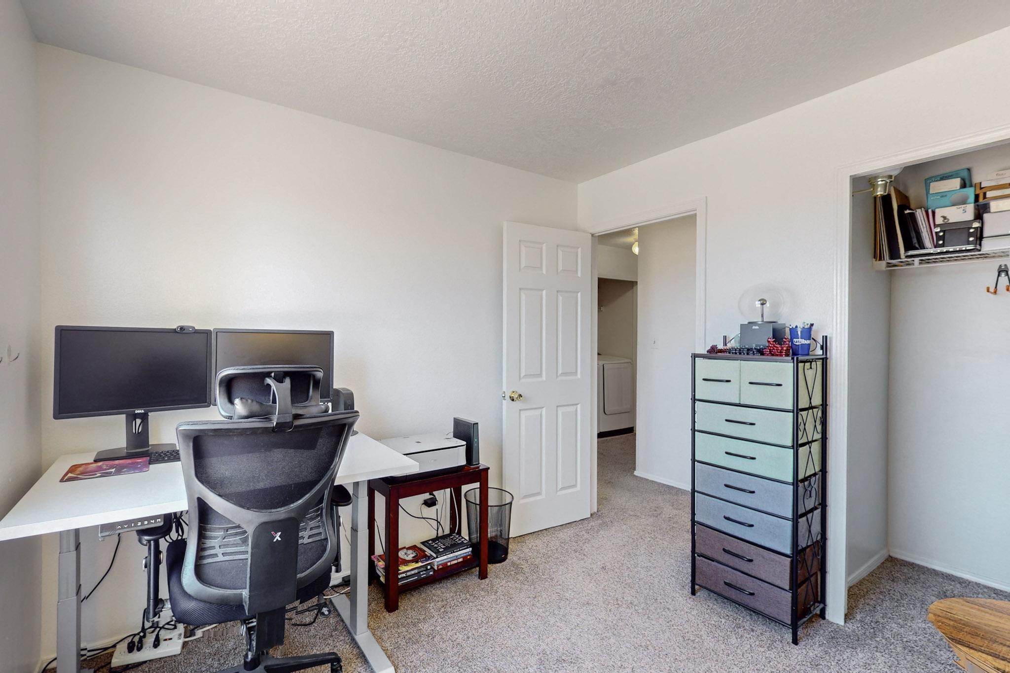 1960 RASPBERRY Drive NE