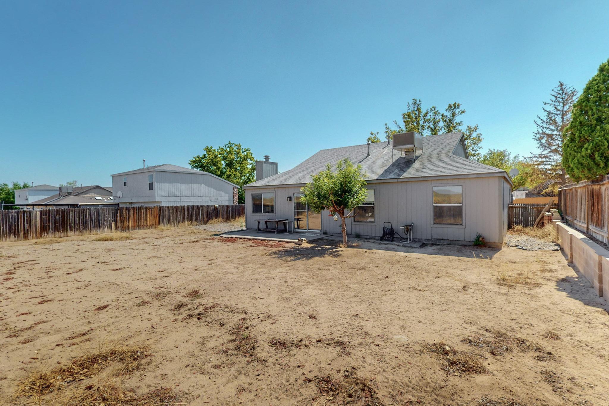 1960 RASPBERRY Drive NE