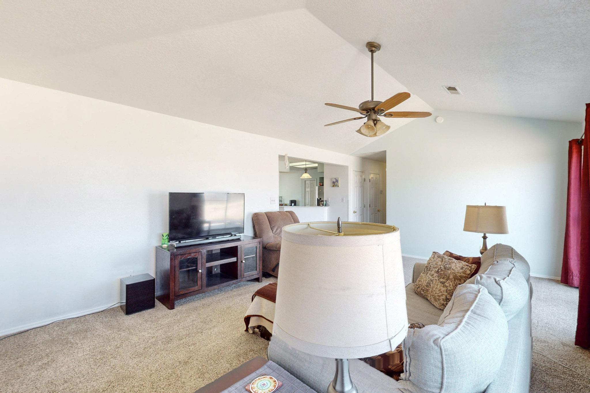 1960 RASPBERRY Drive NE