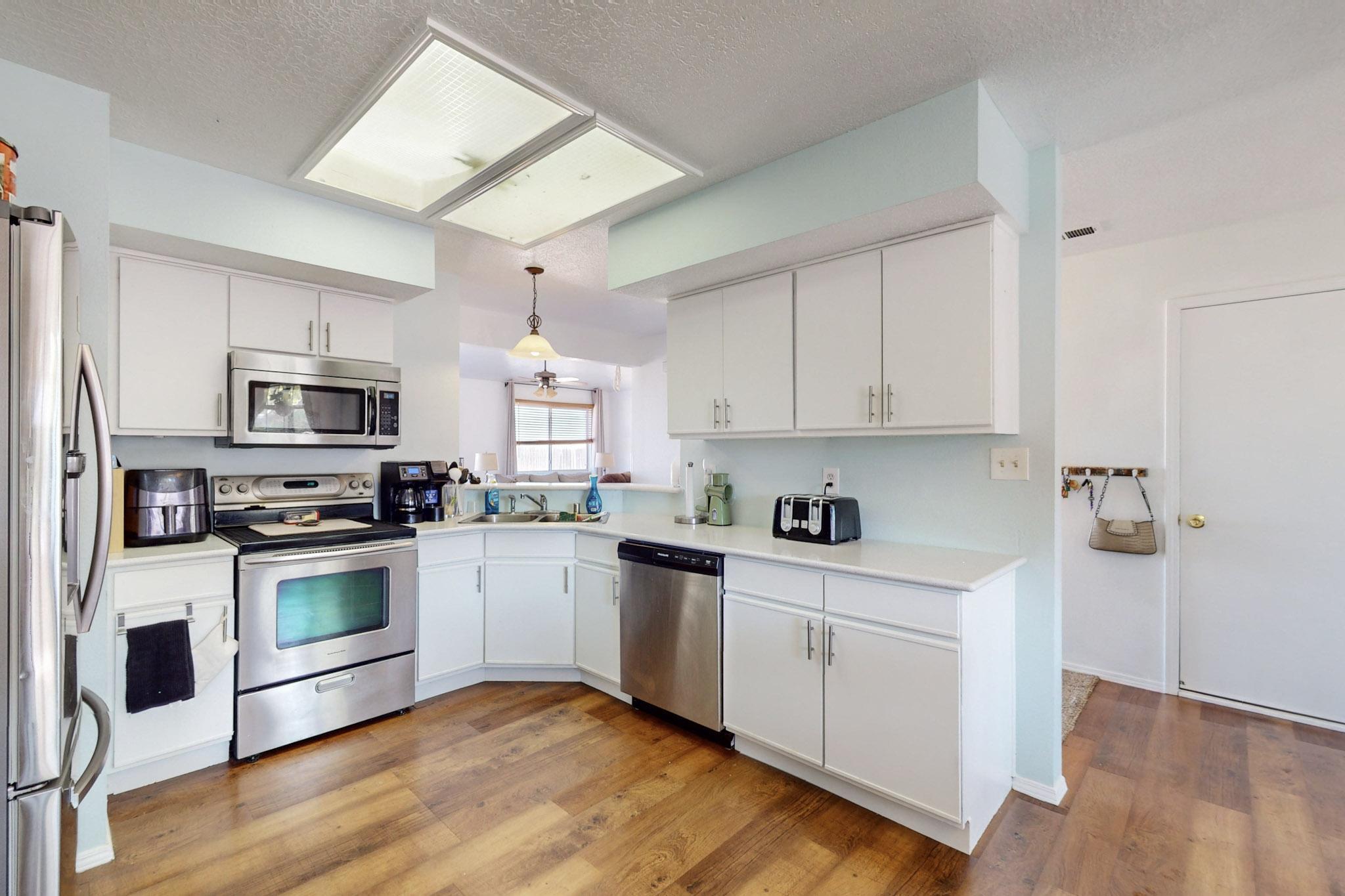 1960 RASPBERRY Drive NE