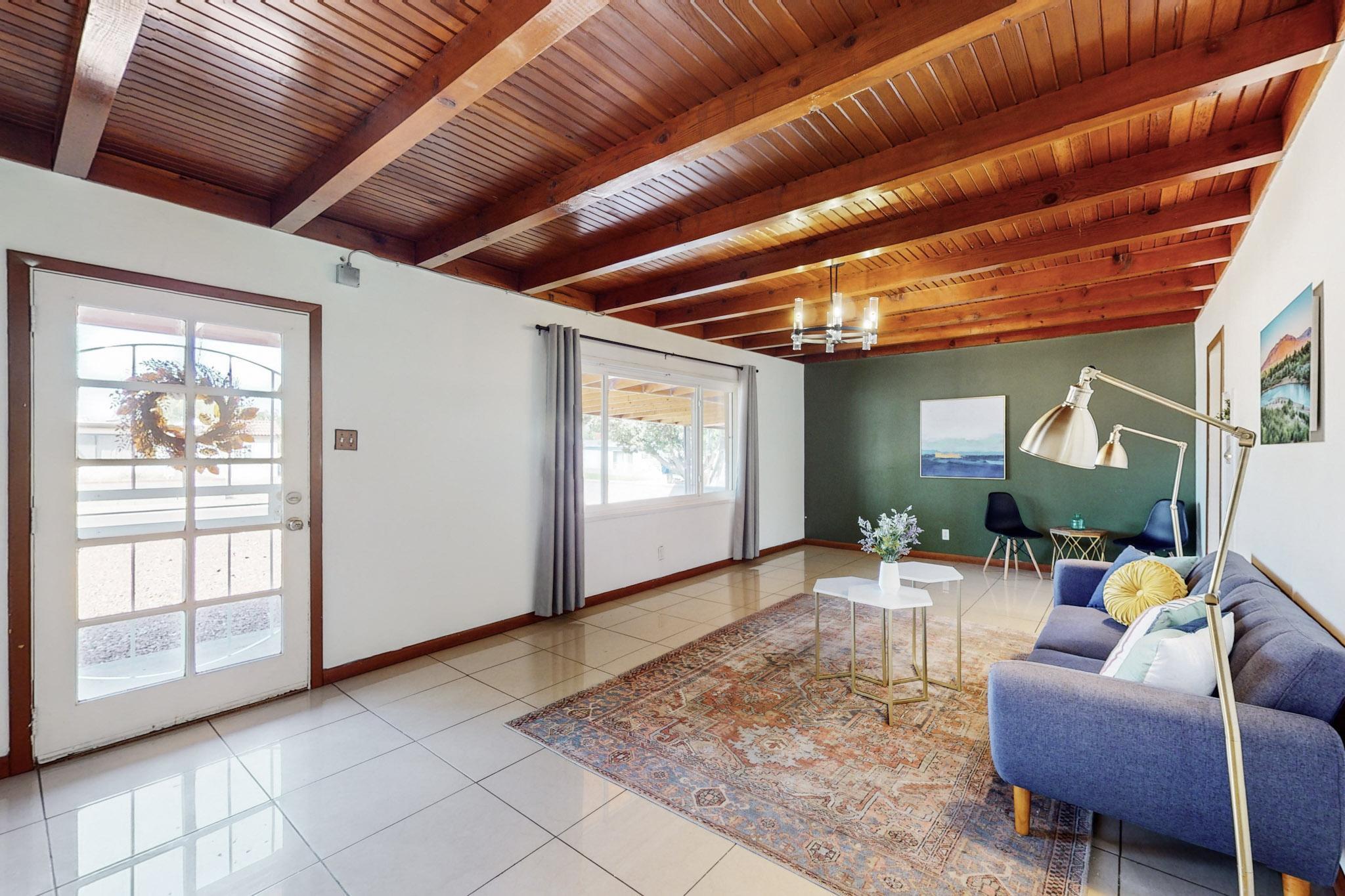 412 GENERAL HODGES Street NE