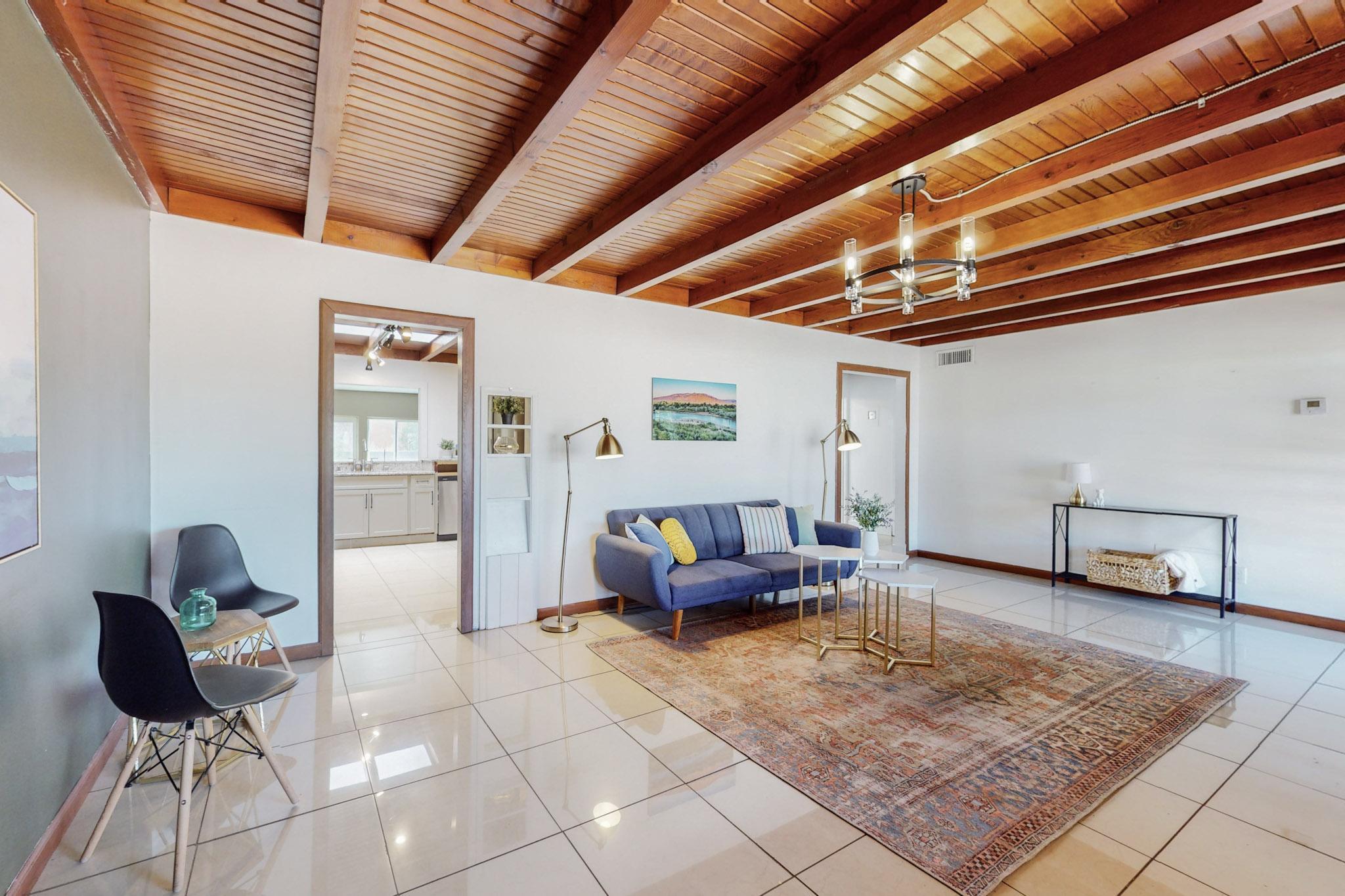 412 GENERAL HODGES Street NE