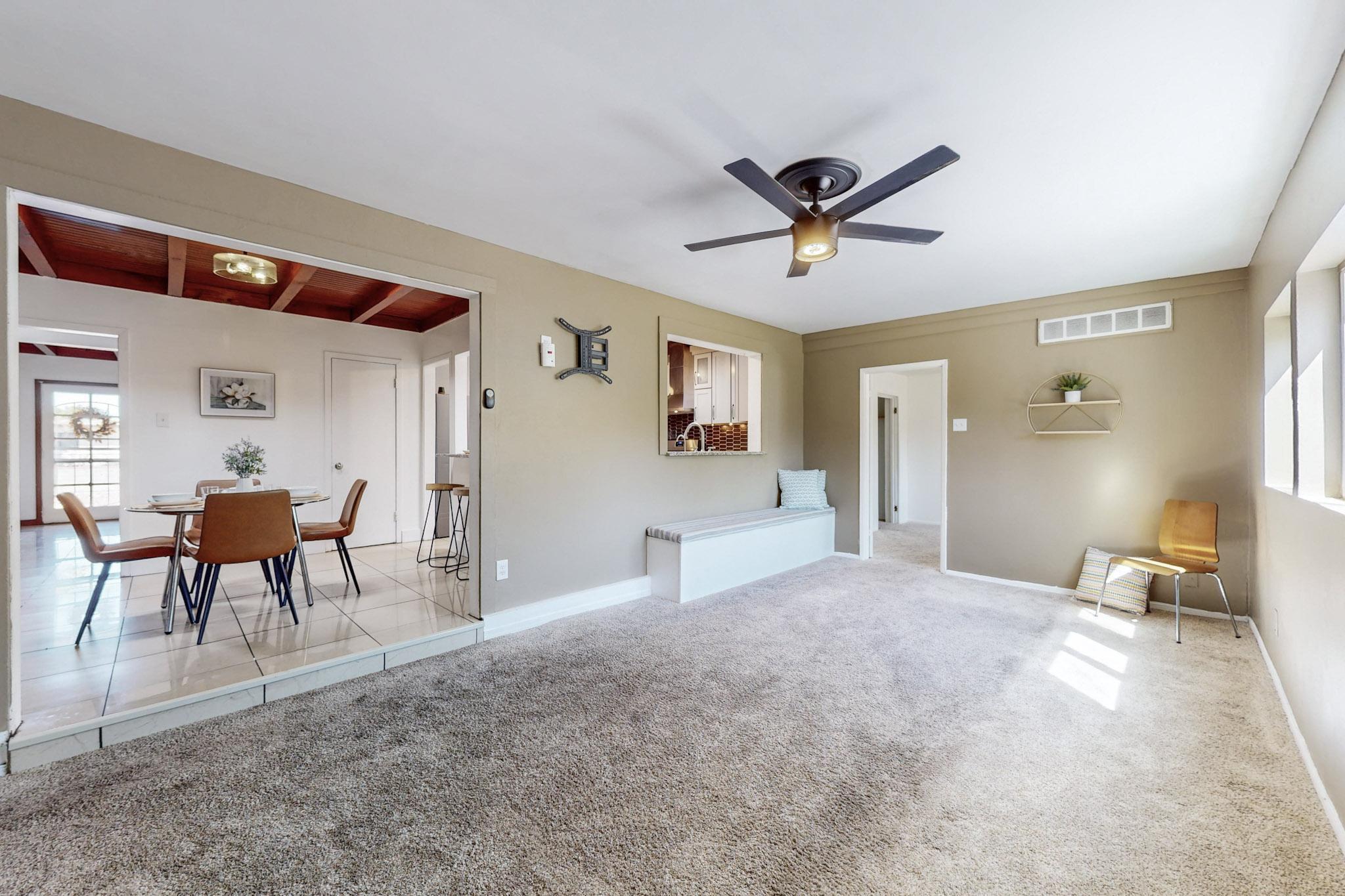 412 GENERAL HODGES Street NE