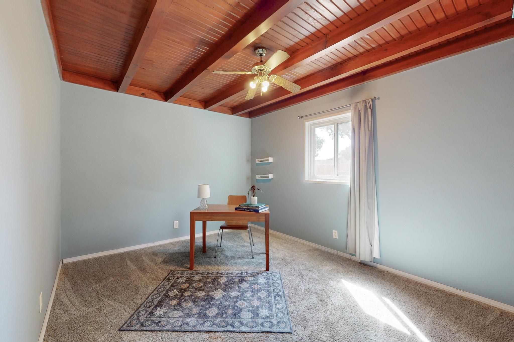 412 GENERAL HODGES Street NE