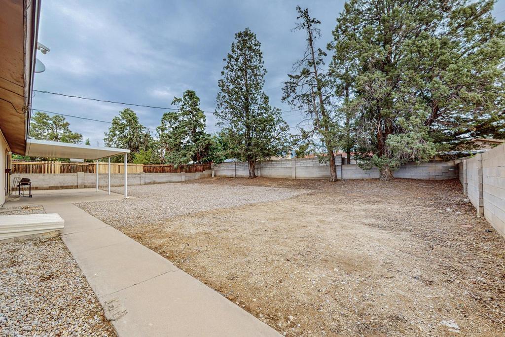 1228 GLORIETA Street NE
