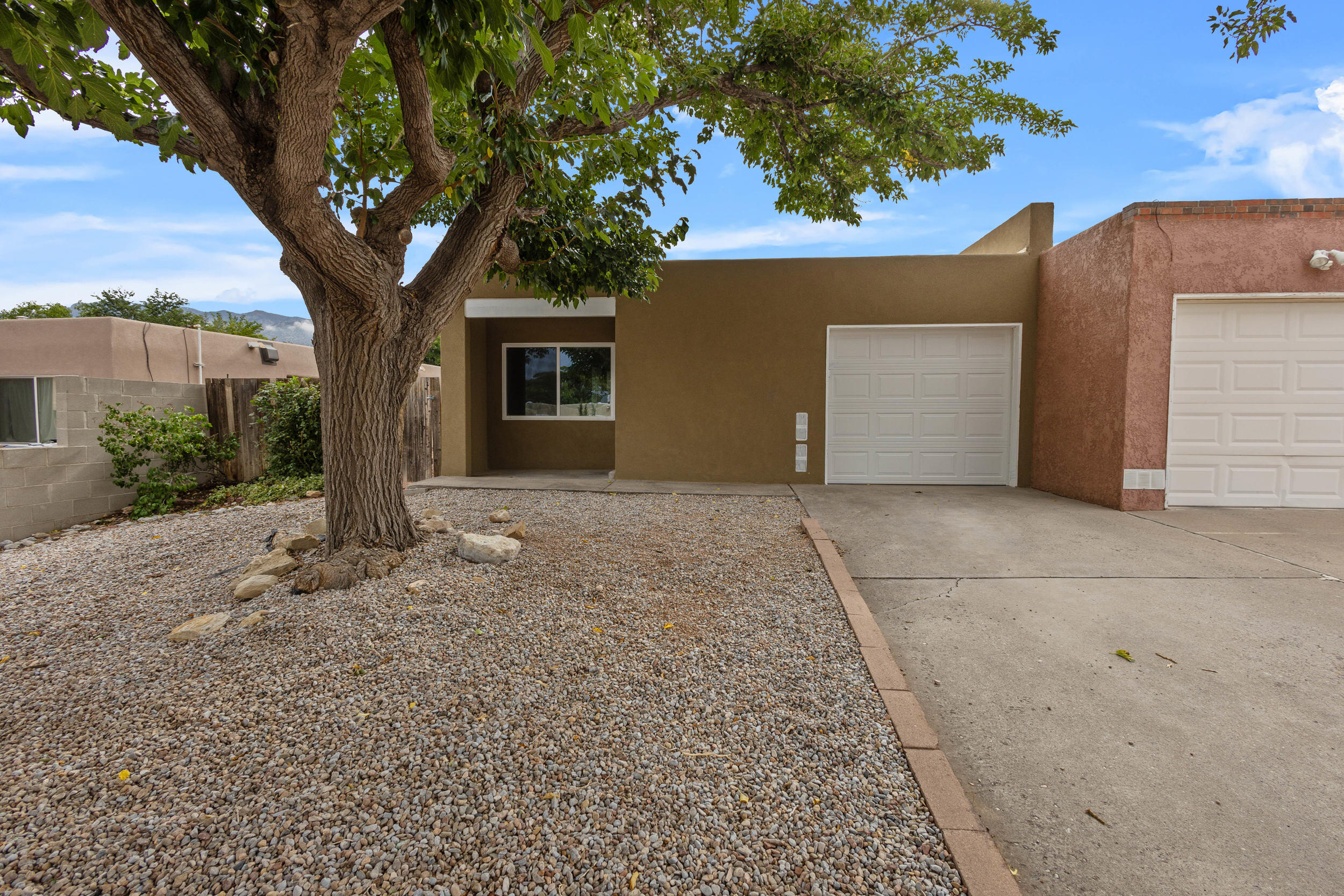 536 DORADO Place SE