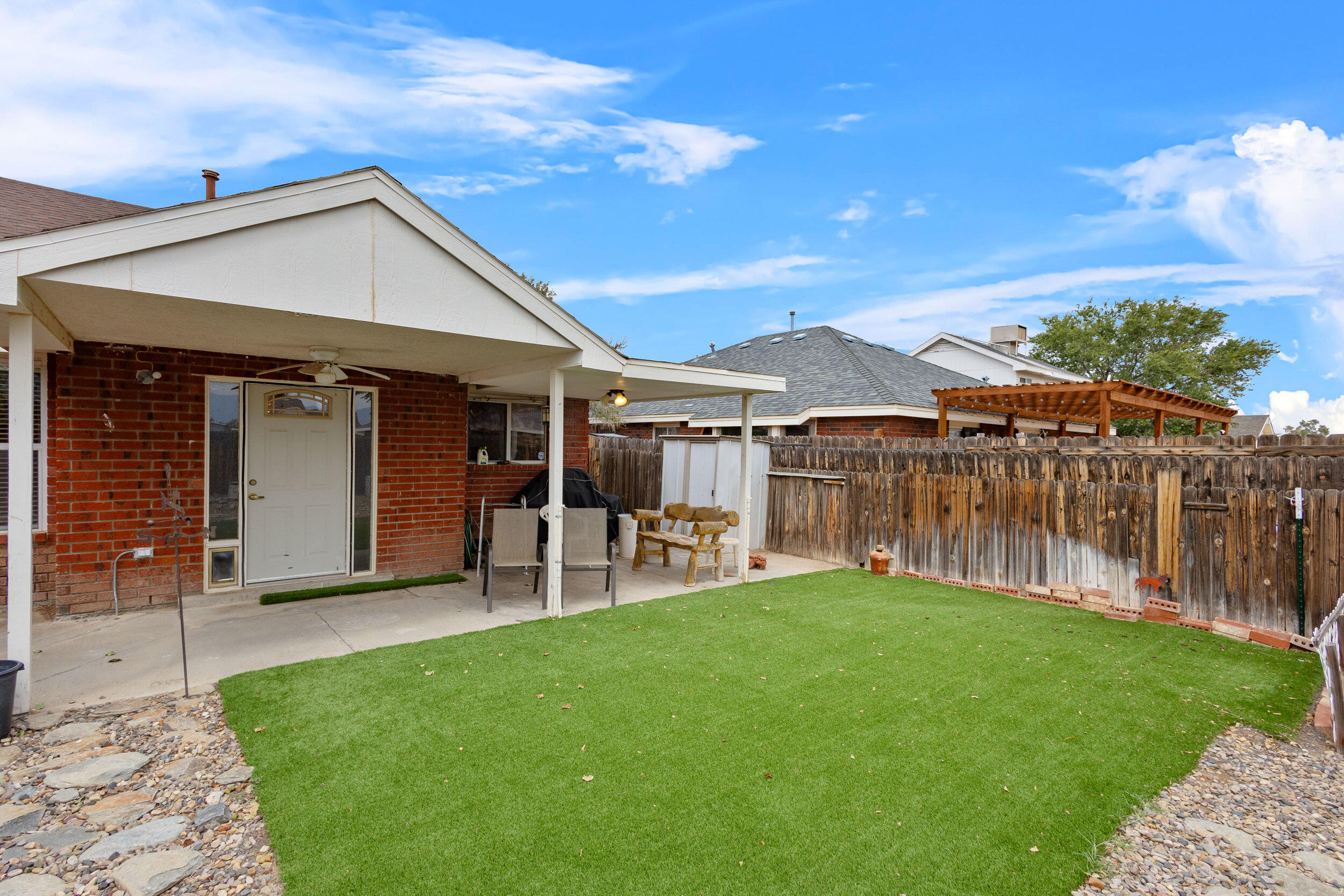 26 CLIFFROSE Trail