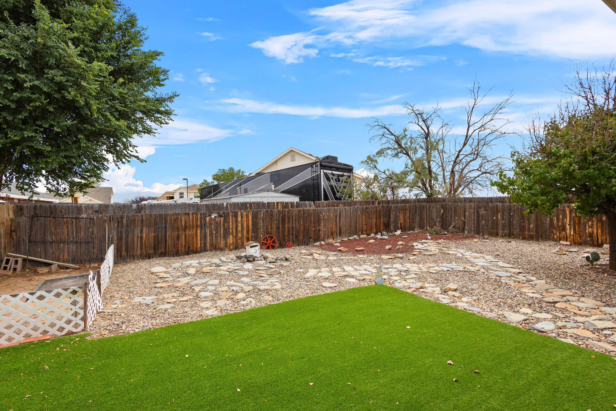 26 CLIFFROSE Trail