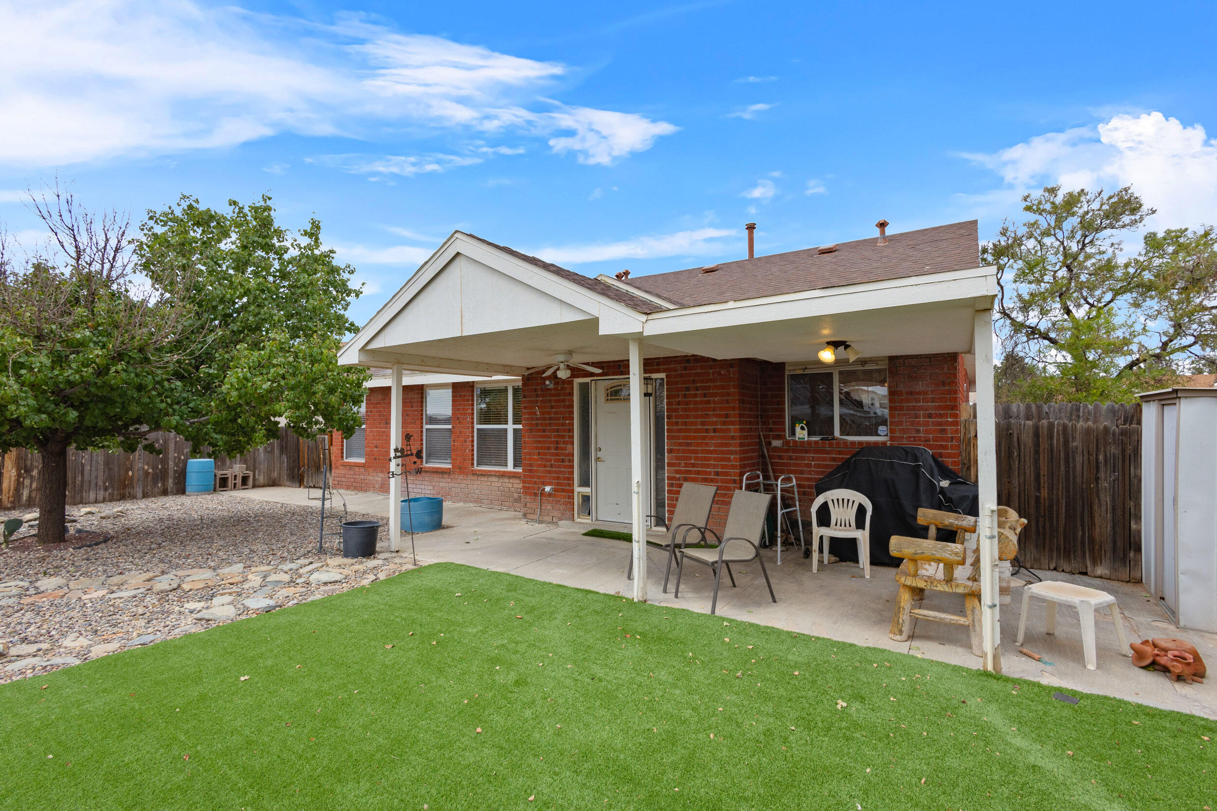 26 CLIFFROSE Trail