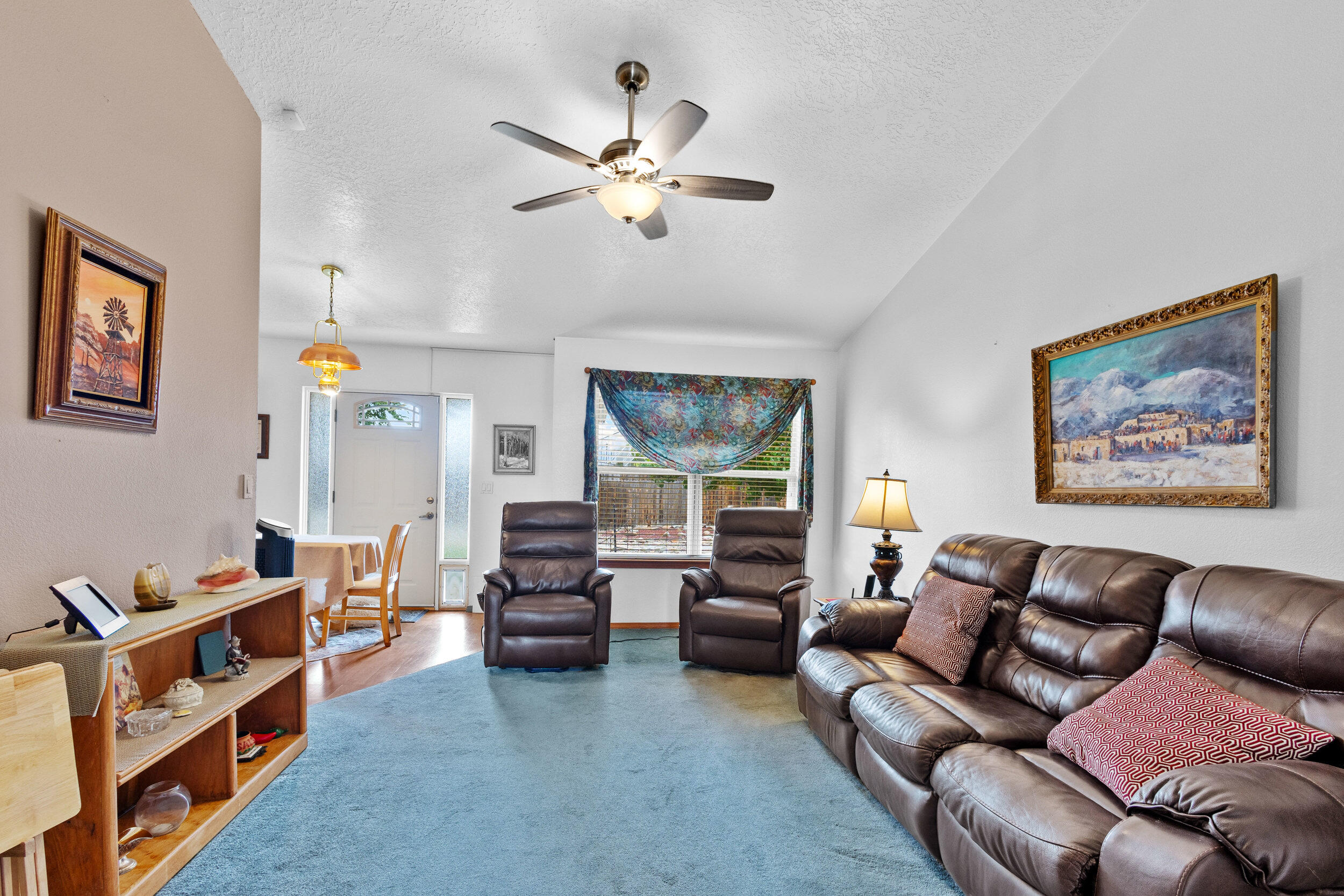 26 CLIFFROSE Trail
