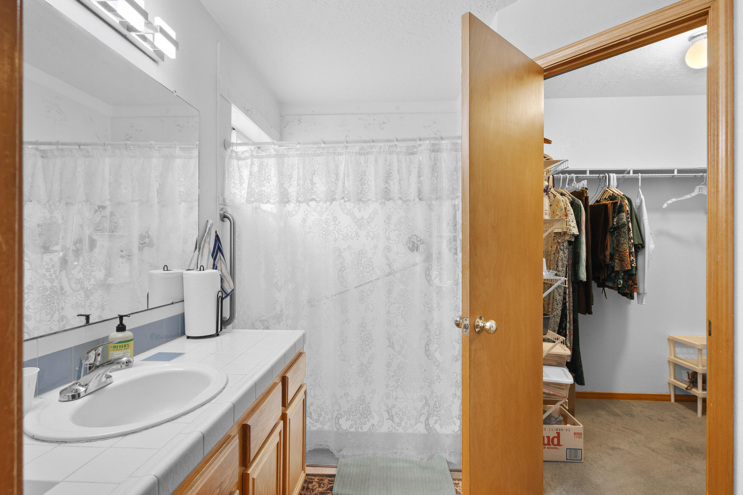 26 CLIFFROSE Trail