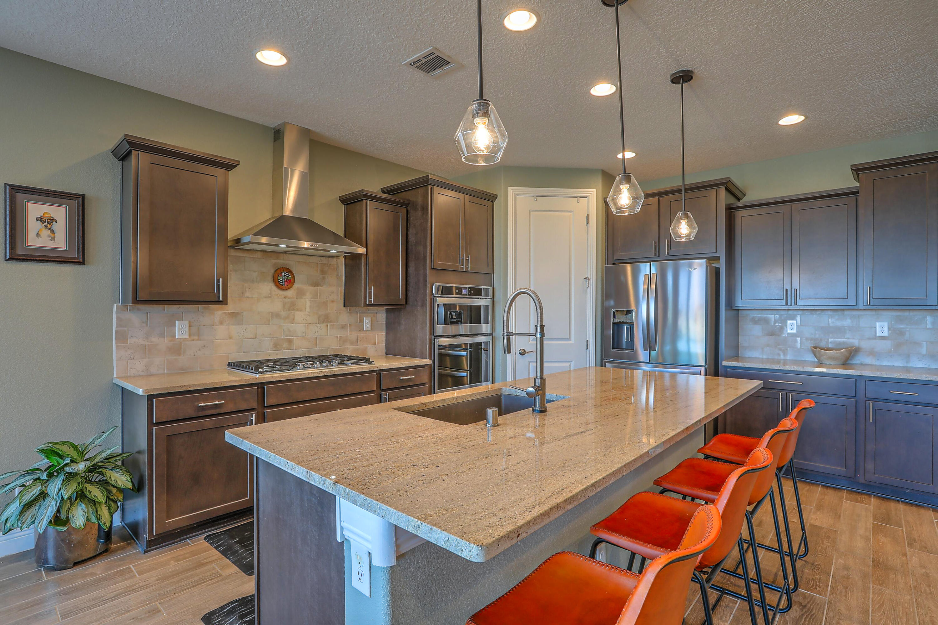 2915 KINGS CANYON Loop NE