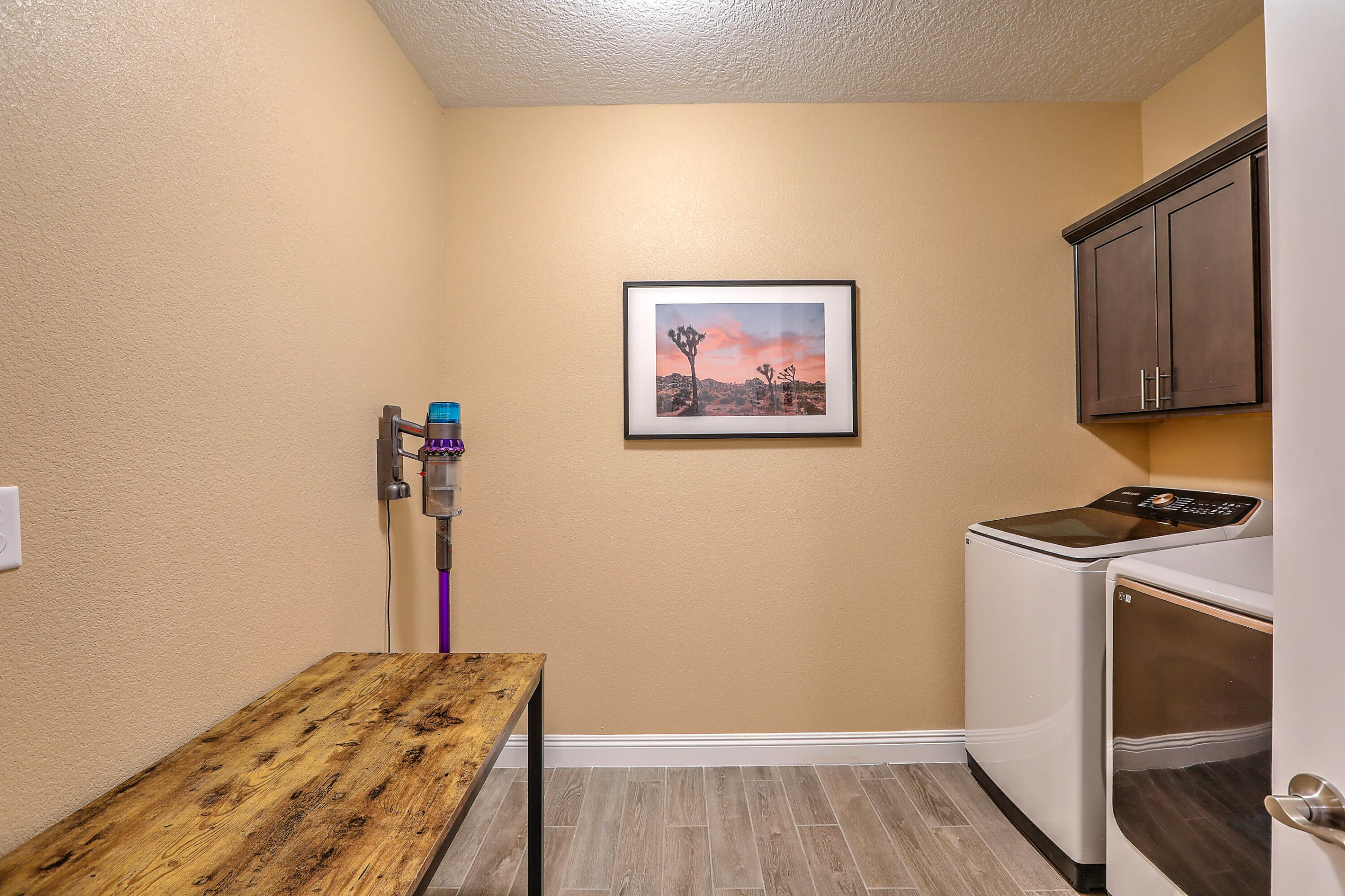 2915 KINGS CANYON Loop NE